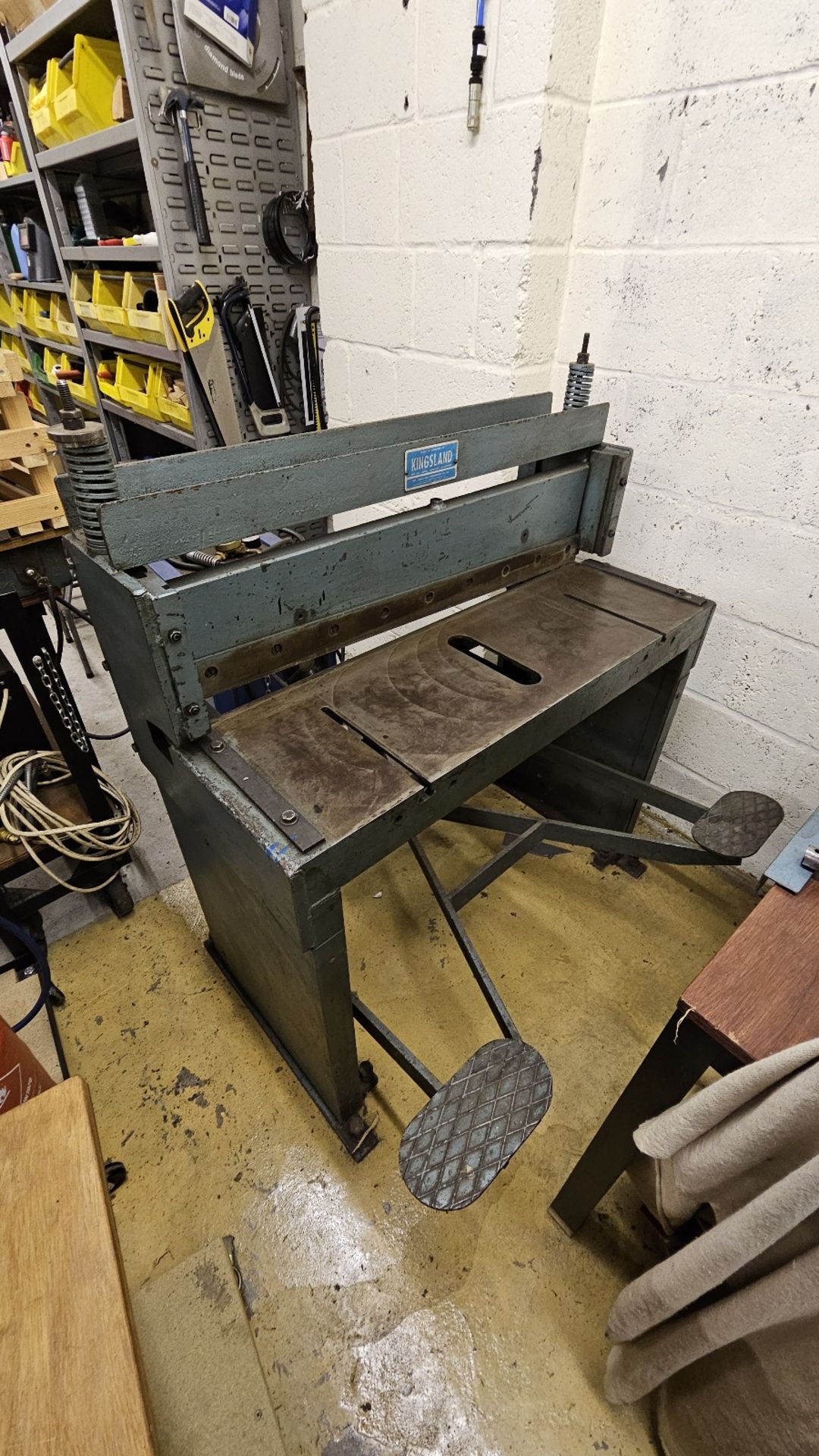 Kingshead Foot Operated Metal Guillotine