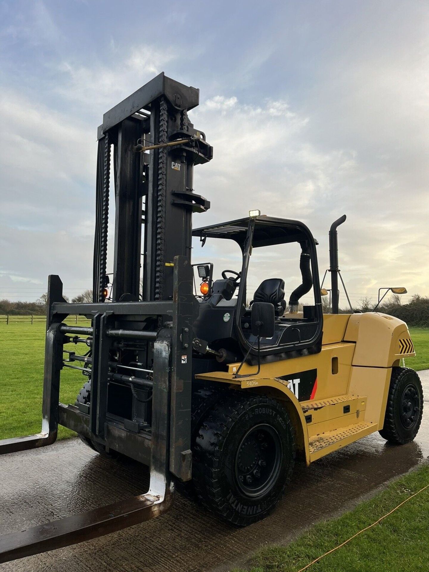 2012, Caterpillar 16 Tonne Diesel Forklift Truck - Image 11 of 16