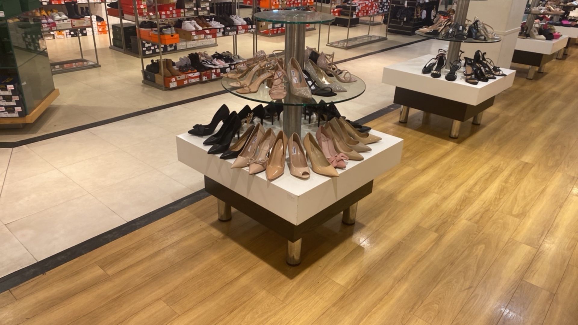 Shoe Retail Display Units x4 - Image 4 of 4
