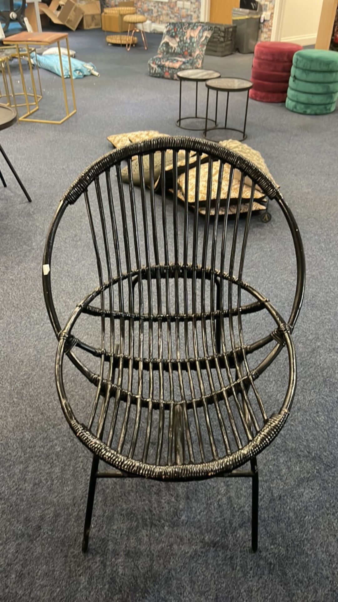 5 x lightweight chairs- AMARA Outdoors - Image 2 of 4