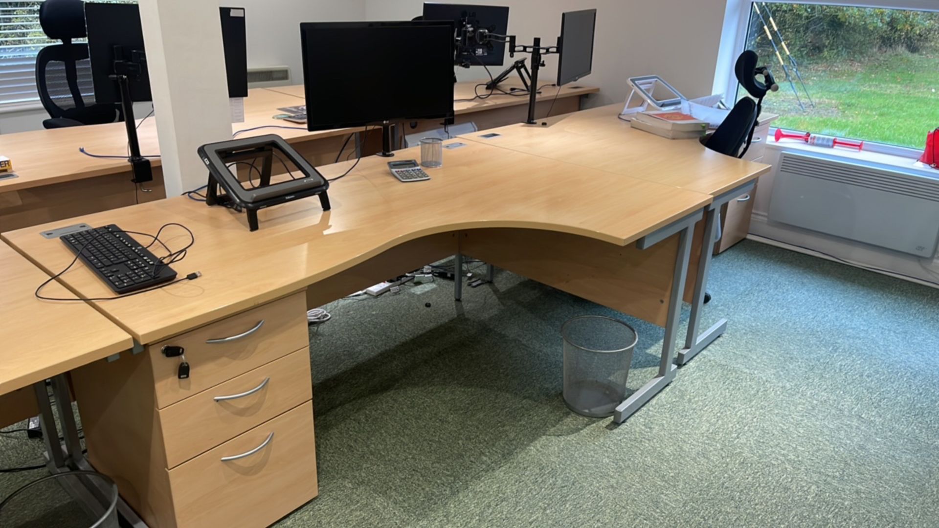 Bank Of 3 Desks, Monitors, Chairs & Drawers - Image 5 of 7