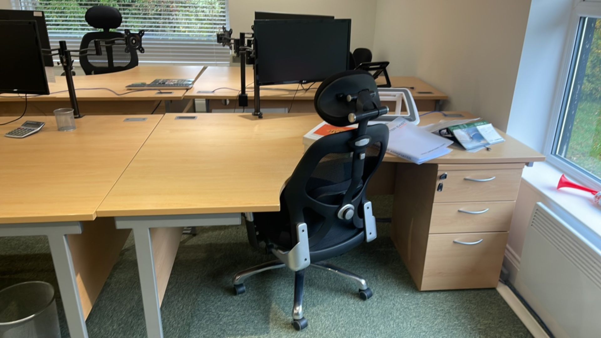 Bank Of 3 Desks, Monitors, Chairs & Drawers - Image 7 of 7