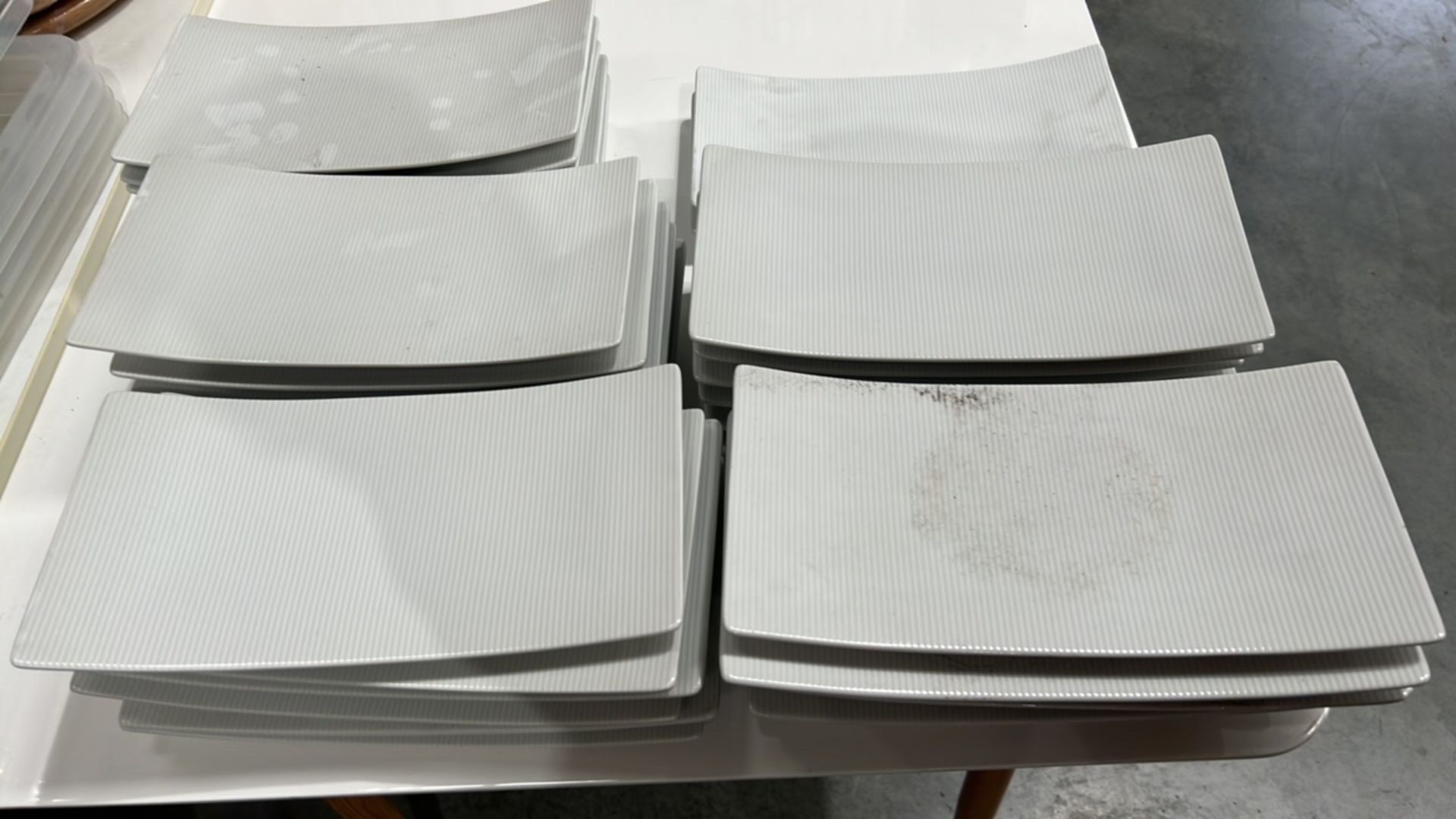 Curved Plates x32 - Image 3 of 3