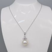 White Gold Necklace Featuring A Cultured Pearl & Massin-Set Diamond Pendant