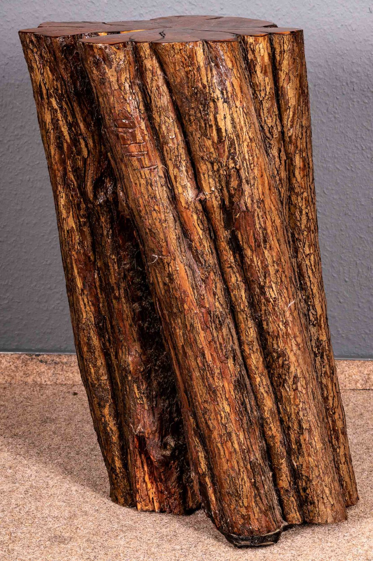 "Redwood"-Stammstück, die obere Schnittfläche geschliffen und lackiert, als Abstellfläche für z. B. - Bild 4 aus 6