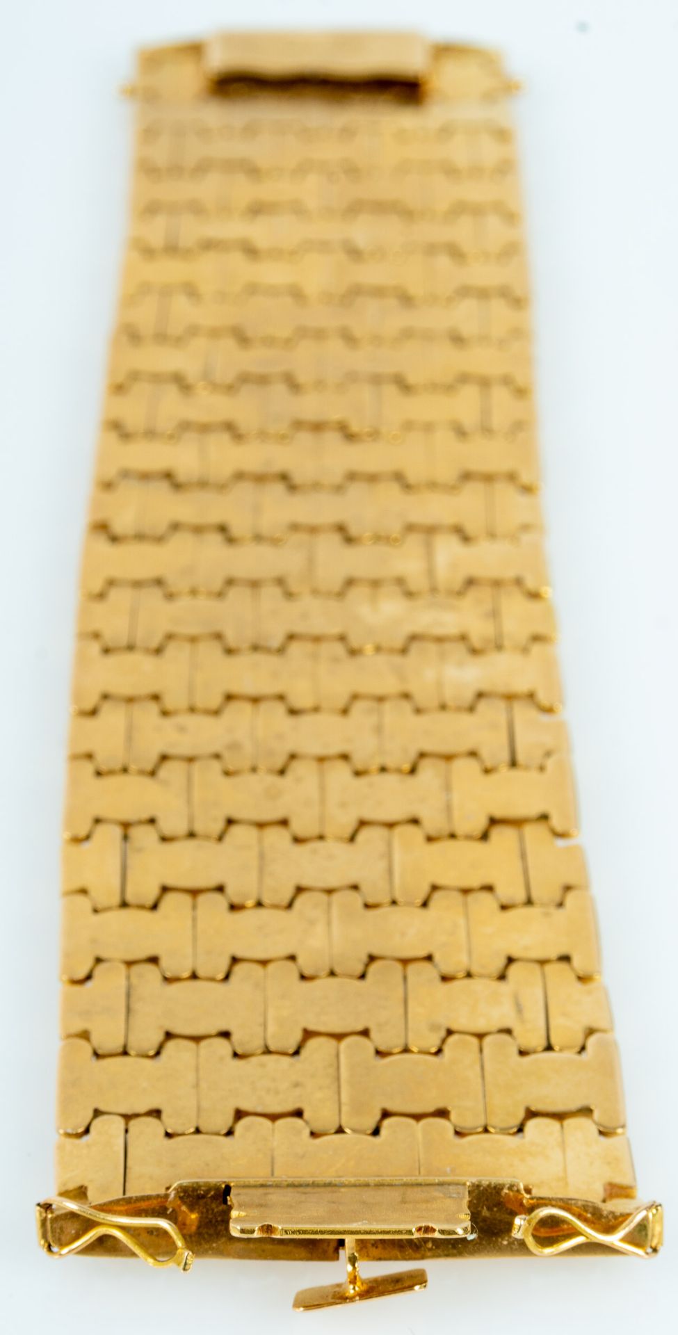 Breites Armband, sogen. "Teppich" - Armband aus 750er Gelbgold, gestempelt: "262 VI IALE 750"; ca.  - Bild 10 aus 11