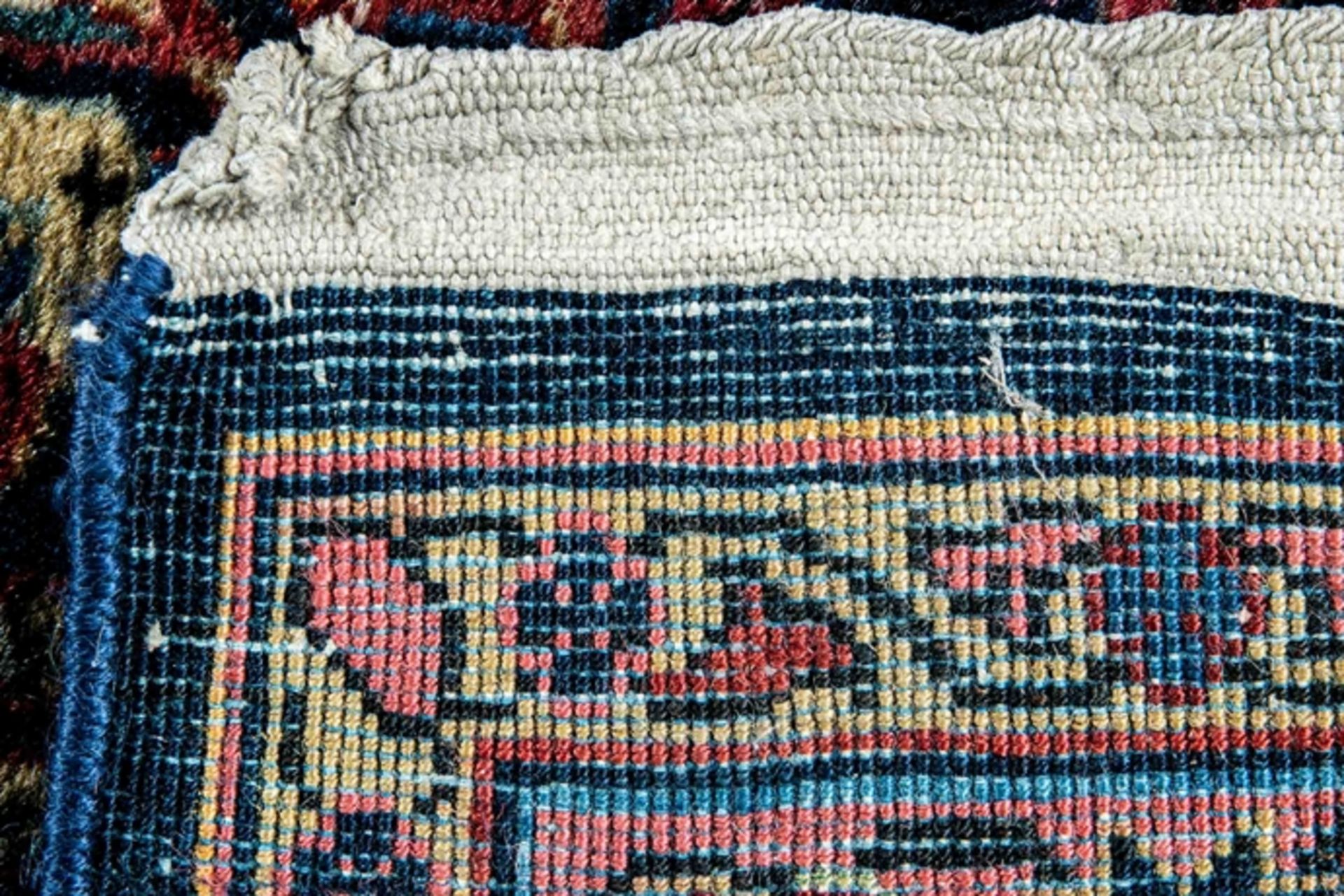 Alte oder antike Sarough- Lilian Teppichgalerie, kräftige Farbgebung mit seidigem Glanz, nahezu gle - Bild 7 aus 7