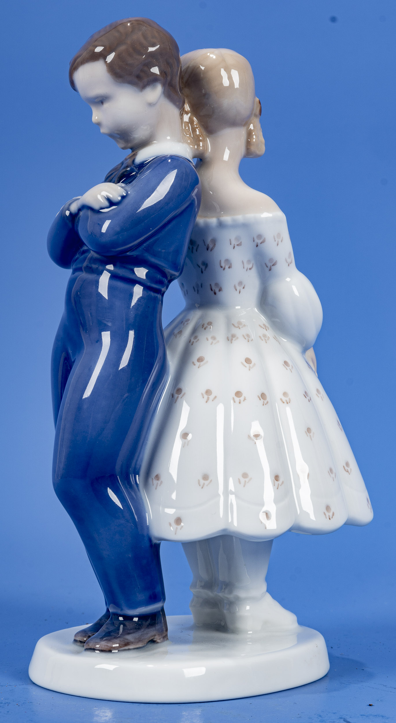 "Junges Paar", farbig staffiertes Bing & Gröndahl Weißporzellan, Modellno. 2372, Künstlermonogramm: - Image 6 of 9