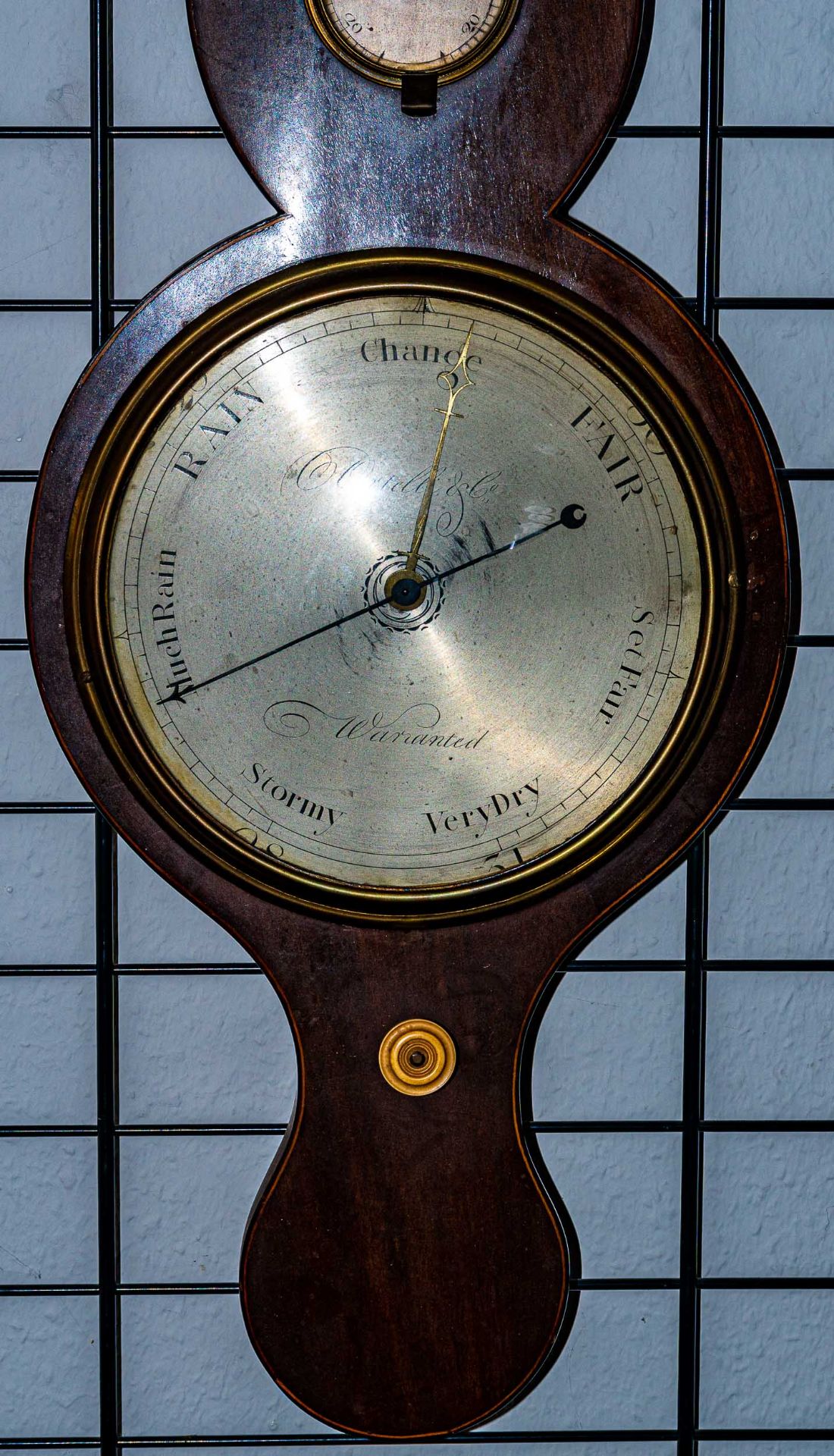 Antike Wetterstation "Ortelli & Co.", London; mahagoni-furnierter Nadelholzkorpus mit Bandintarsien - Bild 4 aus 5