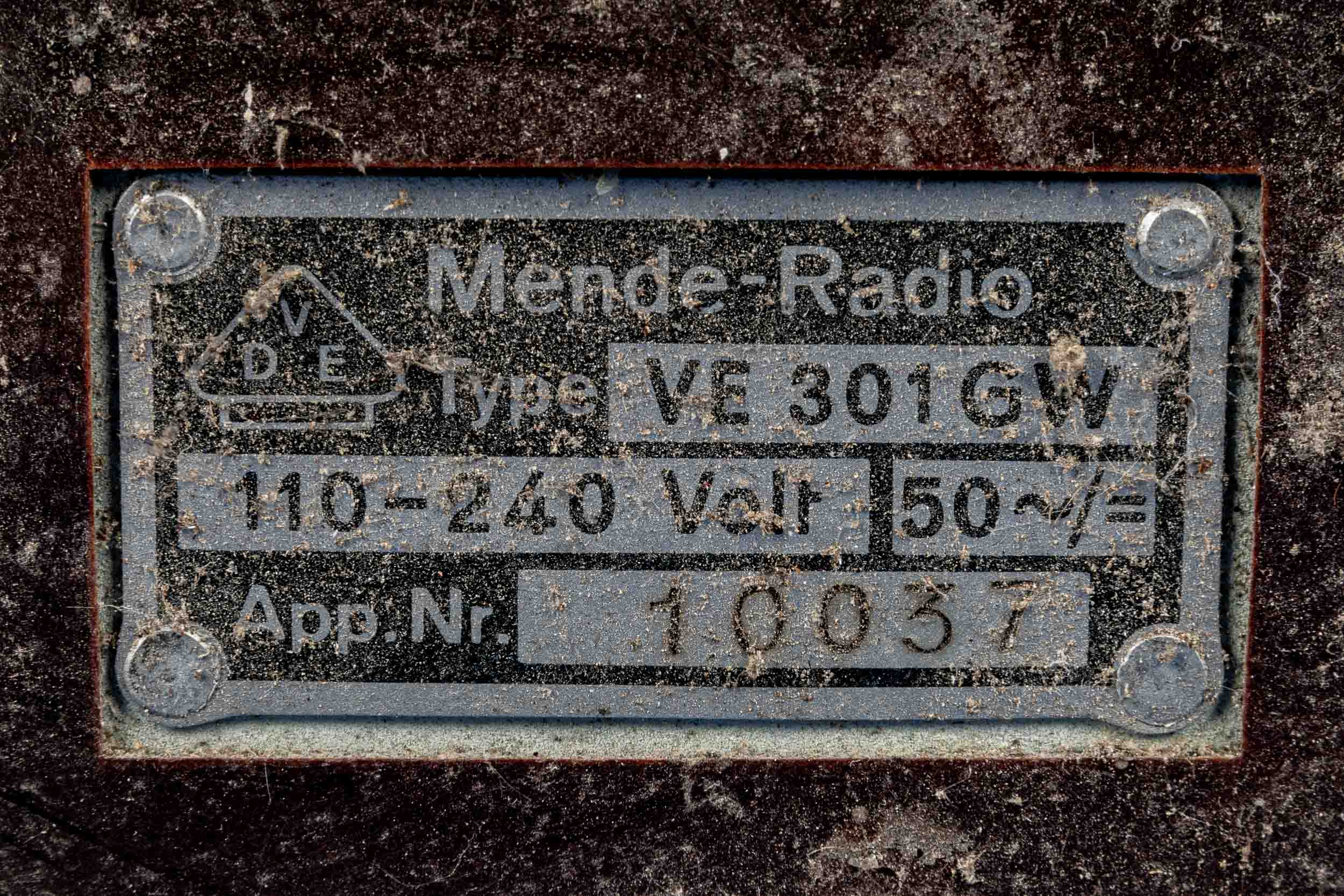 Älteres VE 301 GW Volksempfänger/Radio, unvollständiger Dachbodenfund, intaktes Bakelit-Gehäuse, Hö - Image 5 of 5