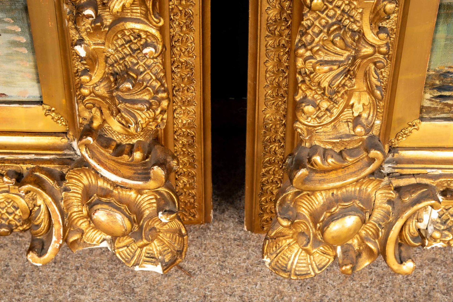 Paar dekorativer Historismus-Goldstuckrahmen um 1900; Falzmaße je ca. 54 x 81 cm, max. Außenmaße je - Bild 7 aus 17