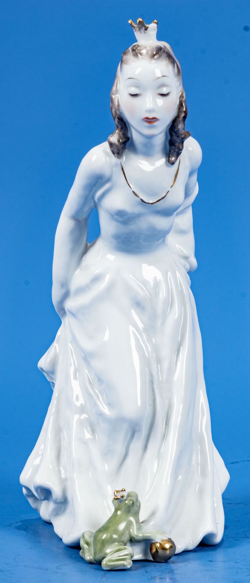 "Die Froschkönigin", polychrom staffierte Weißporzellanfigur der Manufaktur Rosenthal, Modellno. 17
