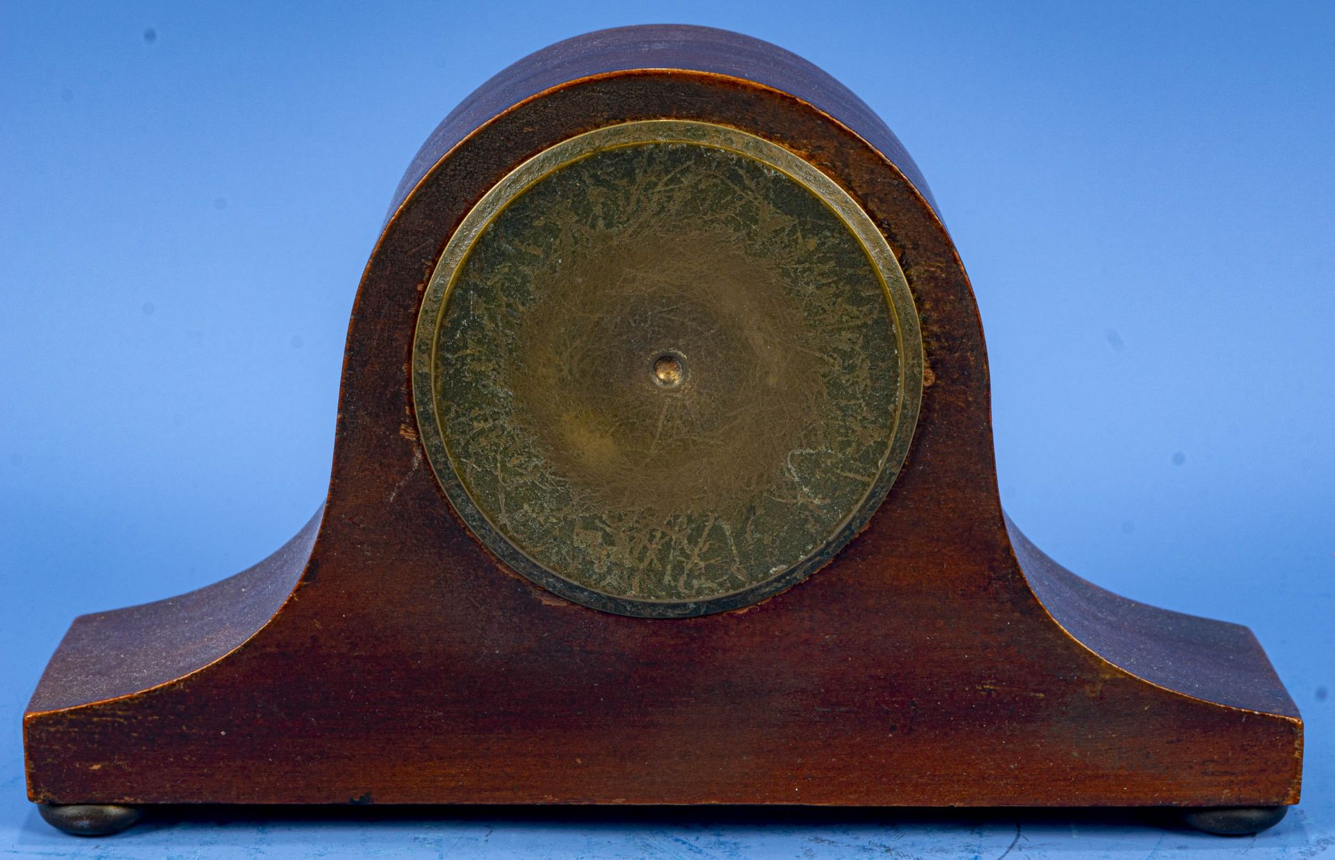 Antike englische Vertiko - Uhr in "Napoleon- Hut" - Form, intarsiertes Edelholzgehäuse, um 1900/ 20 - Bild 7 aus 8
