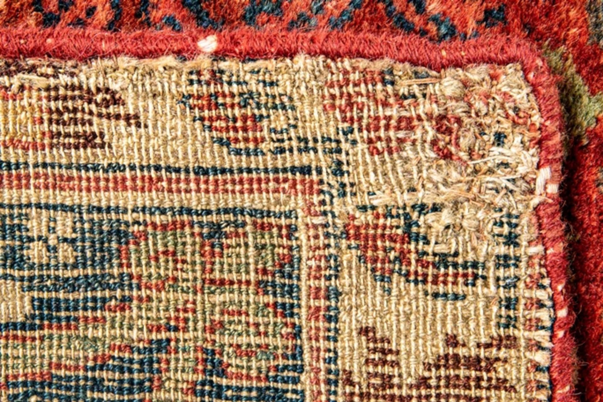 Früher nordwestpersischer Teppich, Mitte 18. Jhdt. oder früher. Format ca. 480 x 232 cm. Schafschur - Bild 10 aus 27