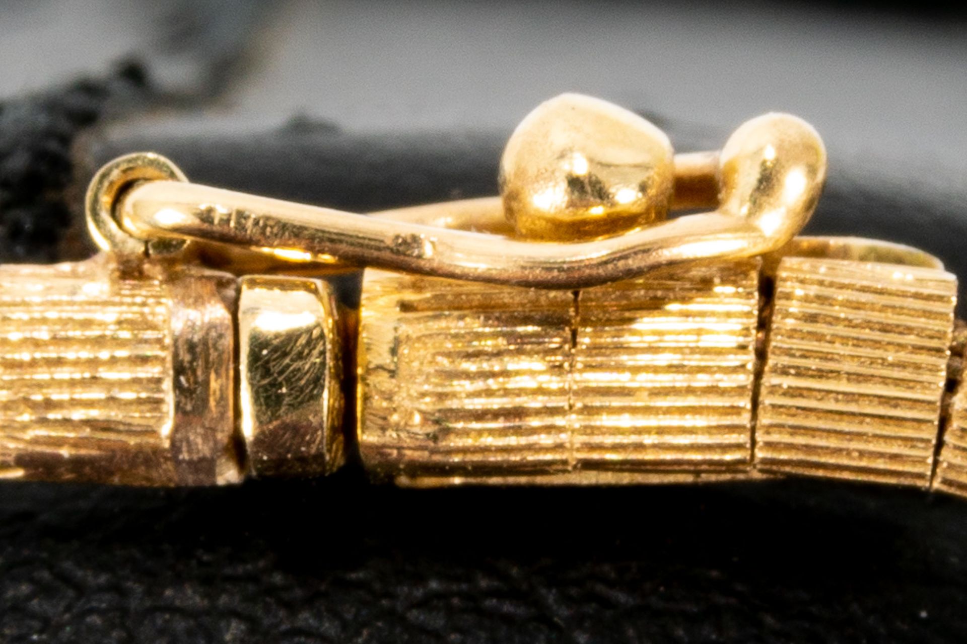 Elegantes 14 kt. Gelbgold Collier, ein- bzw. zweisträngig gearbeitete Halskette aus beweglichen, mi - Bild 4 aus 5