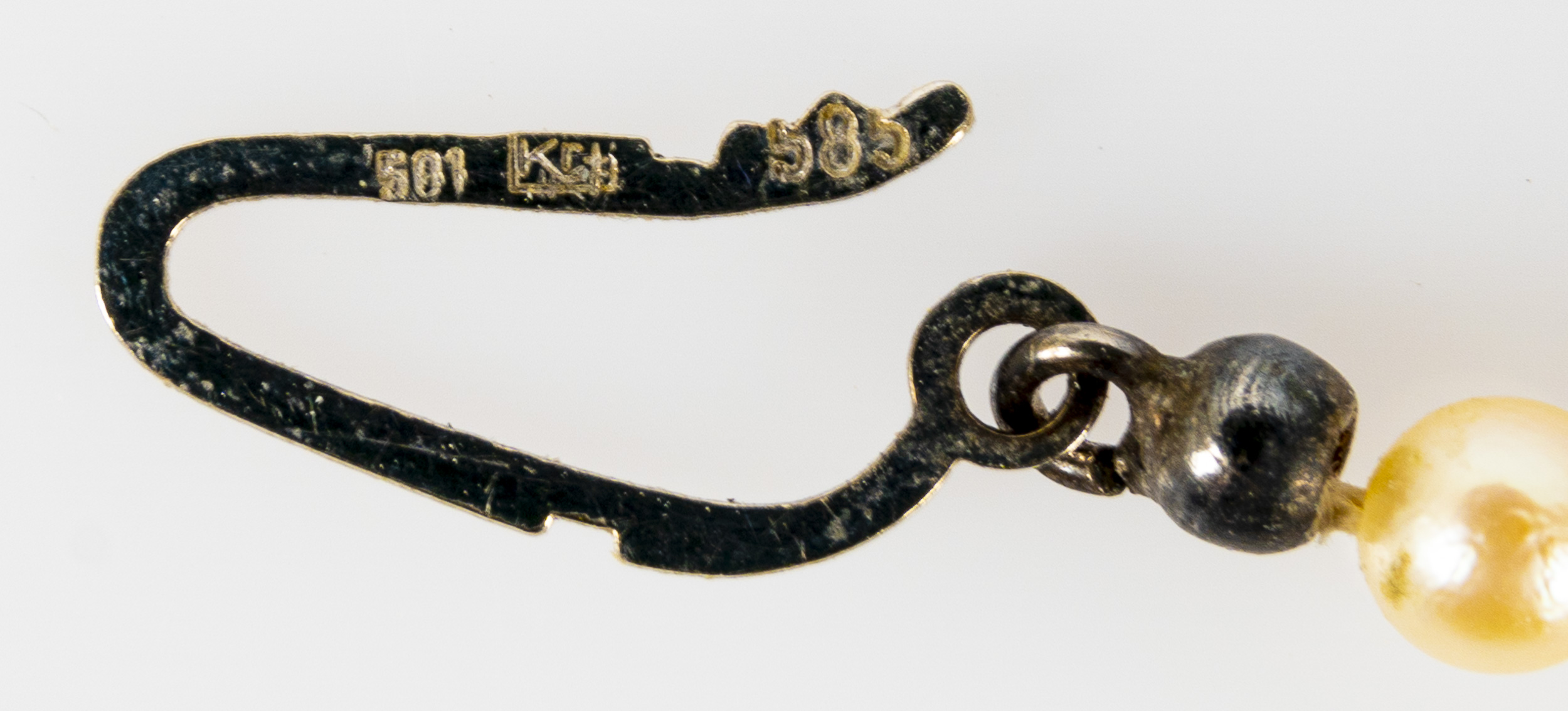 Lange Akoya - Zuchtperlenkette mit 585er Weißgoldverschluss. Dieser besetzt mit Zuchtperle ( Durchm - Image 5 of 6