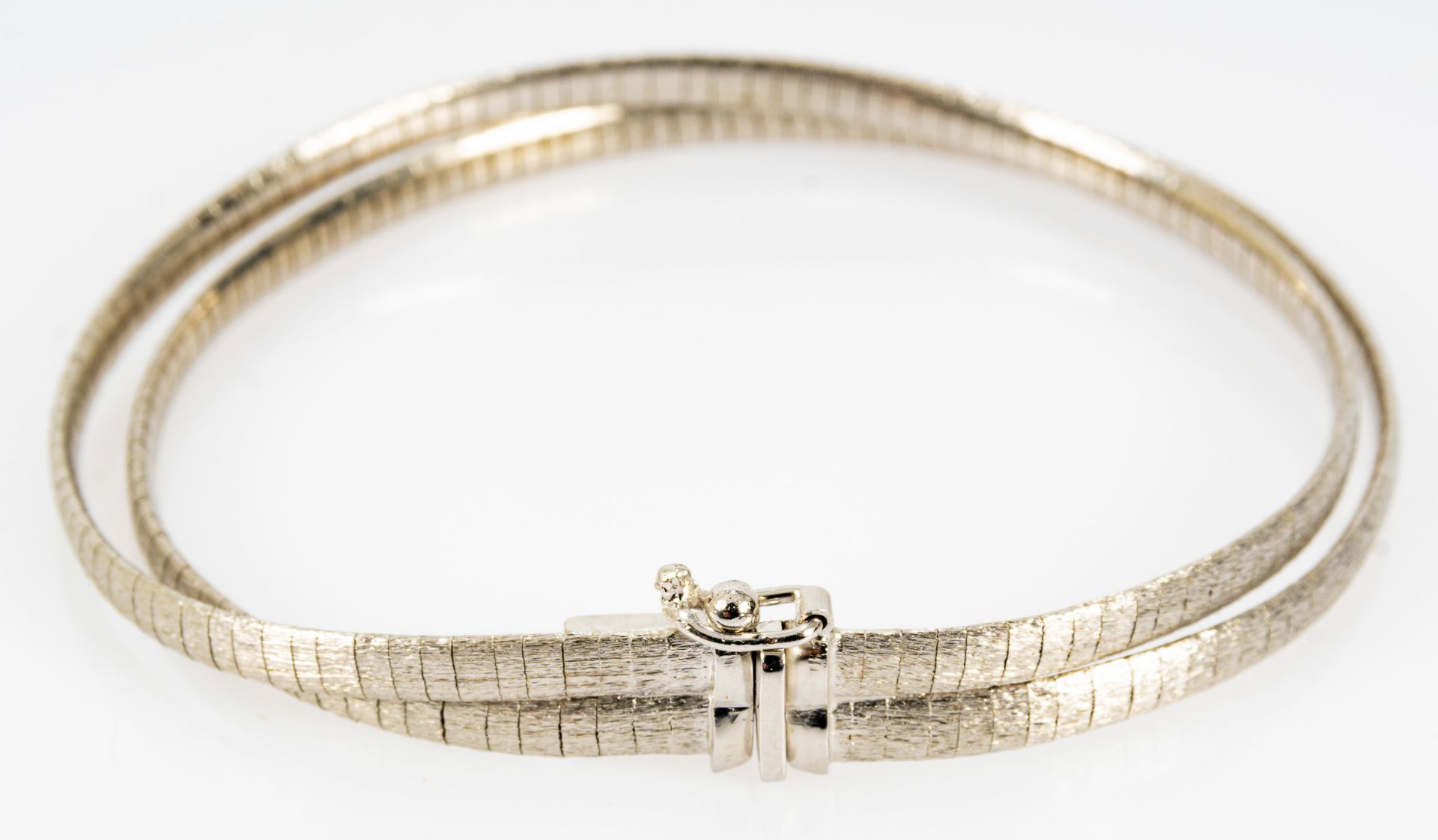 2strängiges Armband, 65% Silberlegierung, Länge ca. 18,5 cm; Sicherheitsverschluss, schöner Erhalt. - Image 2 of 6