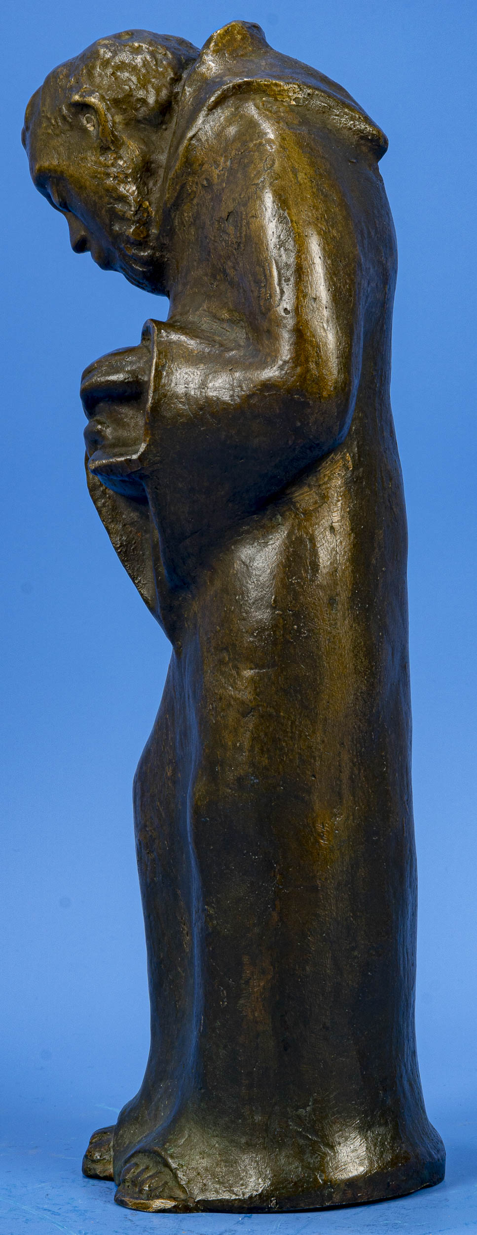 "Mönch mit Taube", bräunlich patinierte, stehende Bronzefigur des Bildhauers Heinz Bentele ( 1902- - Image 4 of 12