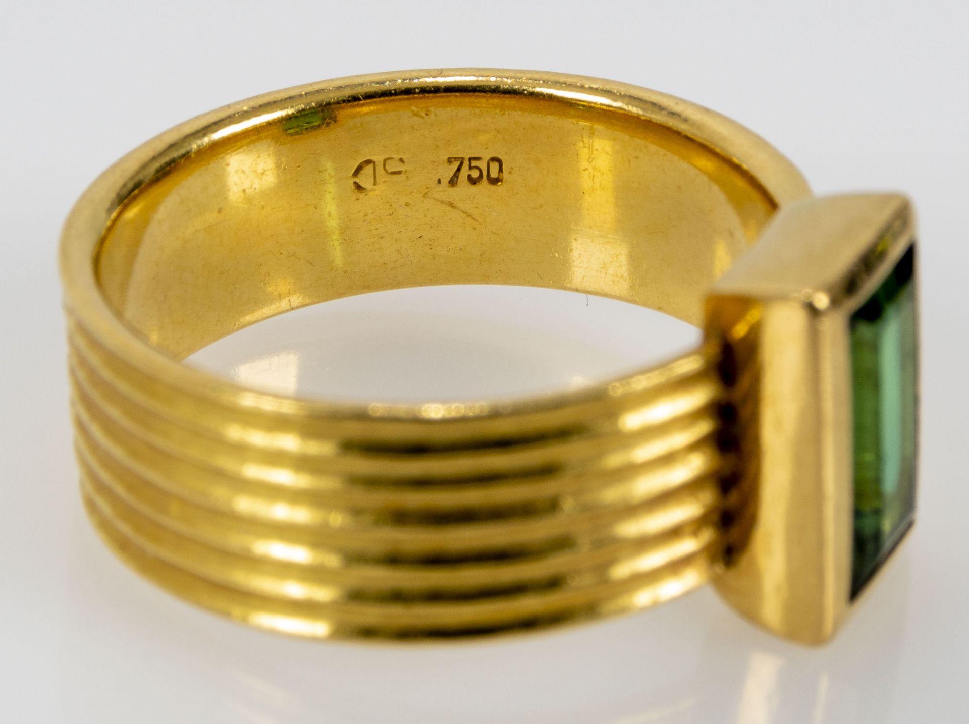 Einzigartiges 4-teiliges Schmuckset, bestehend aus eleganter Perlenkette, Fingerring und passendem  - Bild 8 aus 16