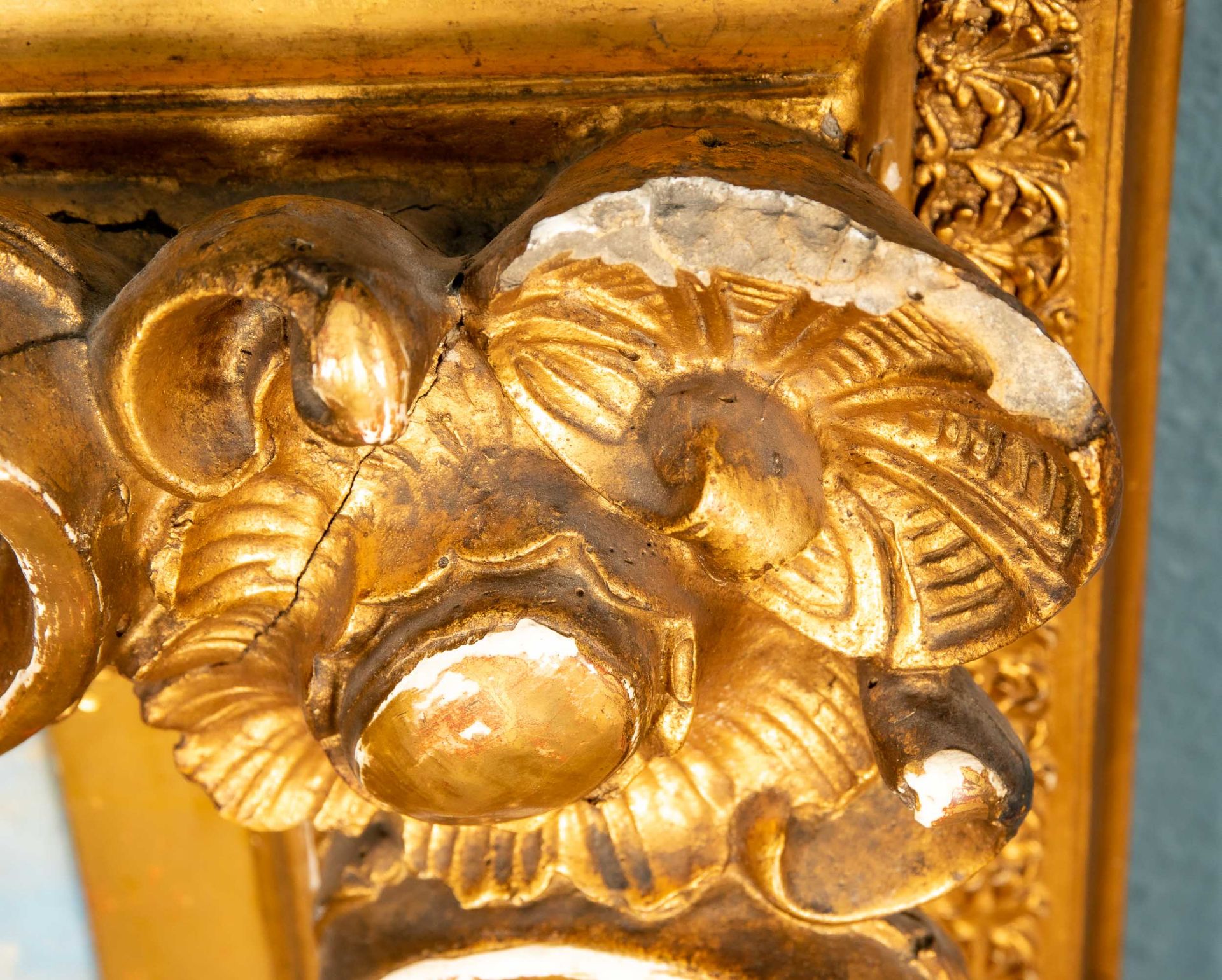 Paar dekorativer Historismus-Goldstuckrahmen um 1900; Falzmaße je ca. 54 x 81 cm, max. Außenmaße je - Bild 12 aus 17