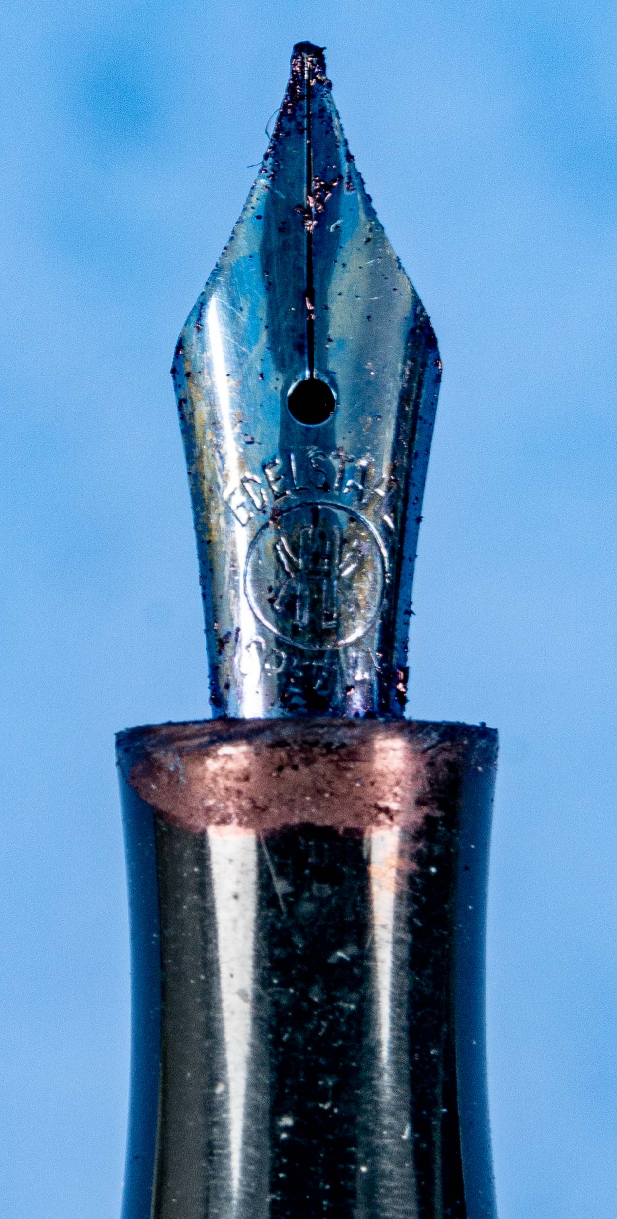 3 ältere Füllfederhalter, u.a. "Pelikan" mit Goldfeder. Versch. Alter, Größen, Hersteller & Erhalt; - Image 6 of 6
