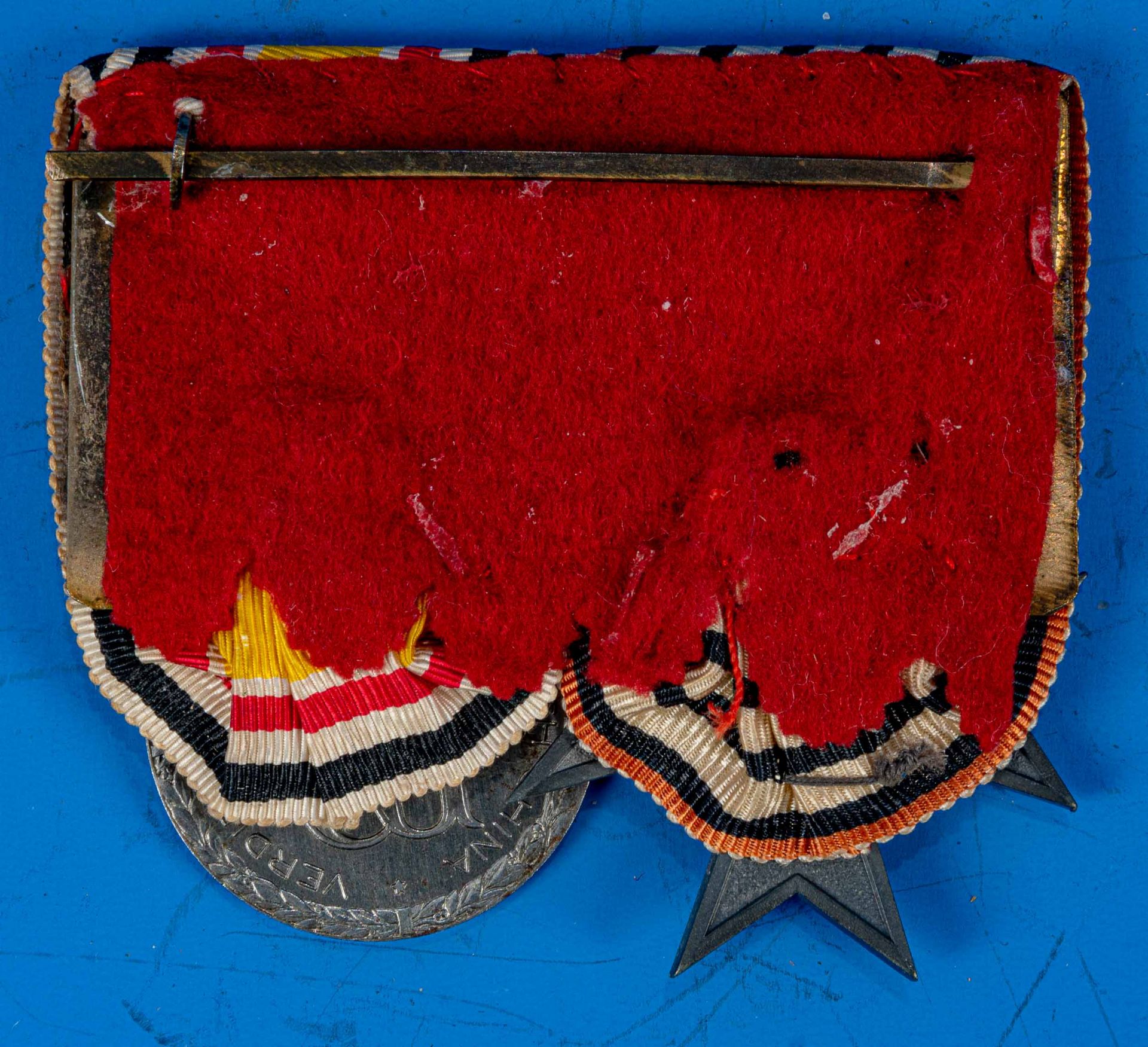 Deutsches Kaiserreich bis 1918: 2tlg. Ordensspange, bestehend aus: Verdienstkreuz für Kriegshilfsdi - Image 2 of 2