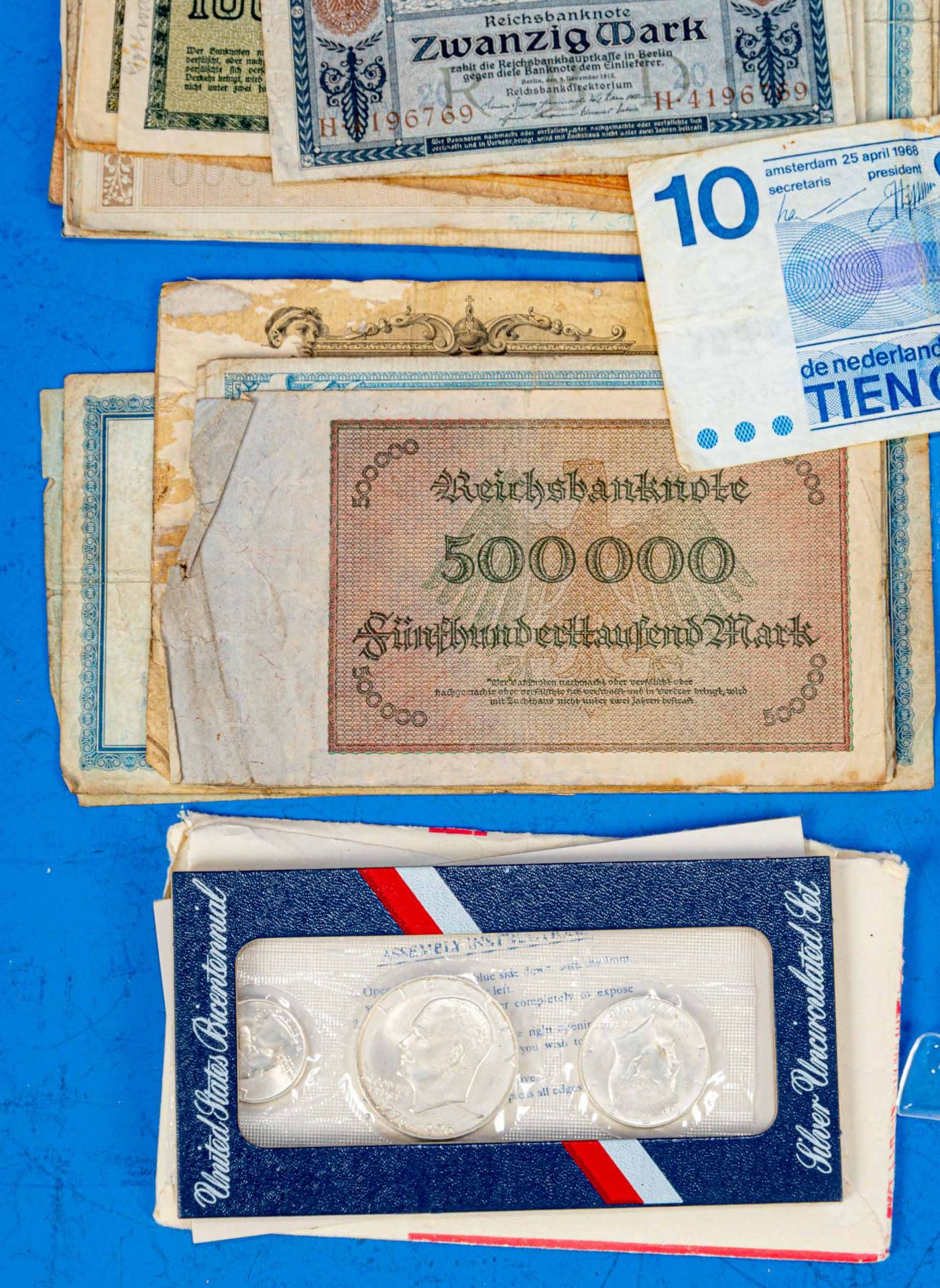 Ca. 110 tlg. Sammlung verschiedener Zahlungsmittel: knapp 100 überwiegend historische Banknoten & G - Bild 4 aus 7