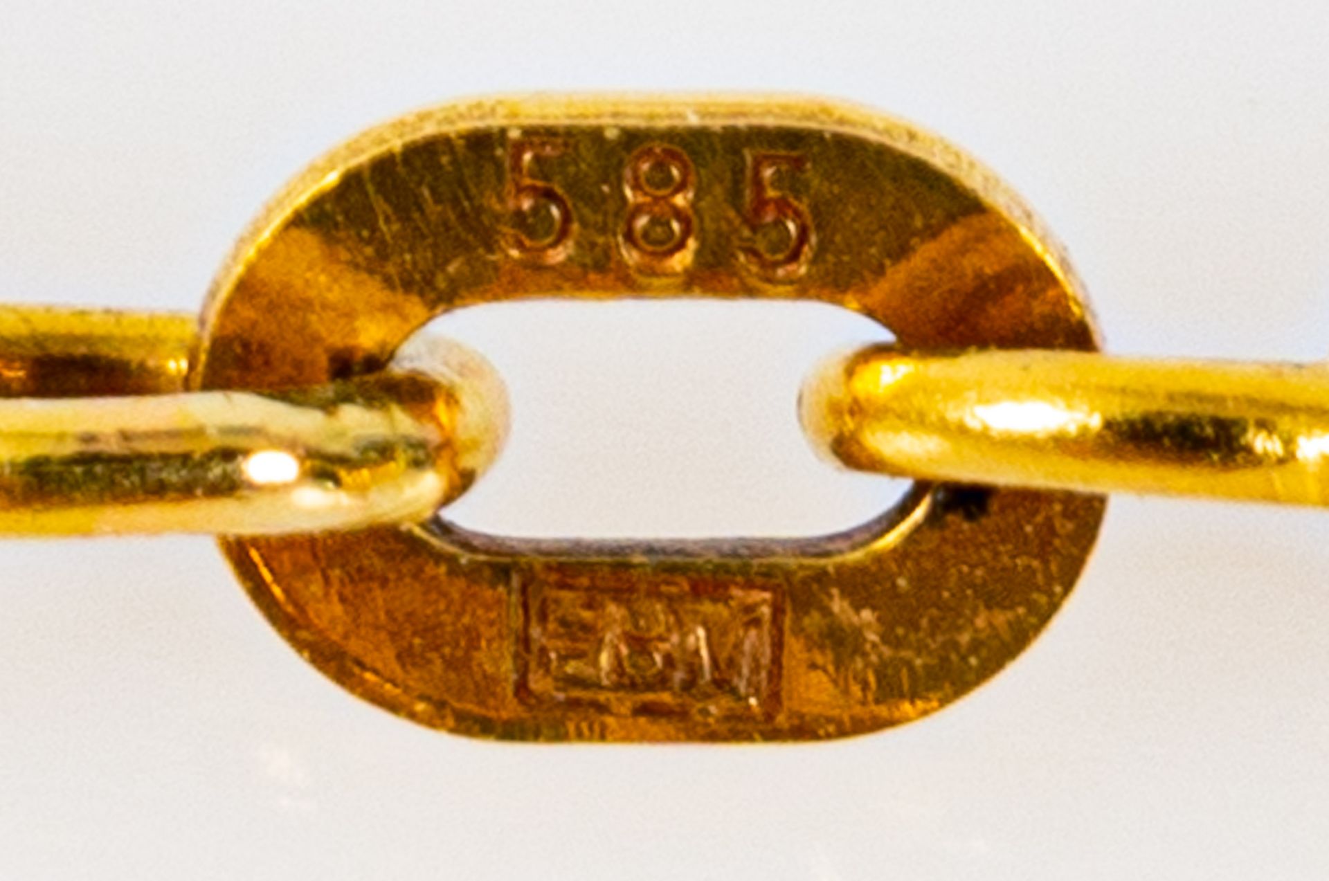 "Herz"- Anhänger an Kette, 750er Gelbgold. Länge der Kette ca. 40 cm, Karabinerverschluss. Das Herz - Bild 8 aus 9