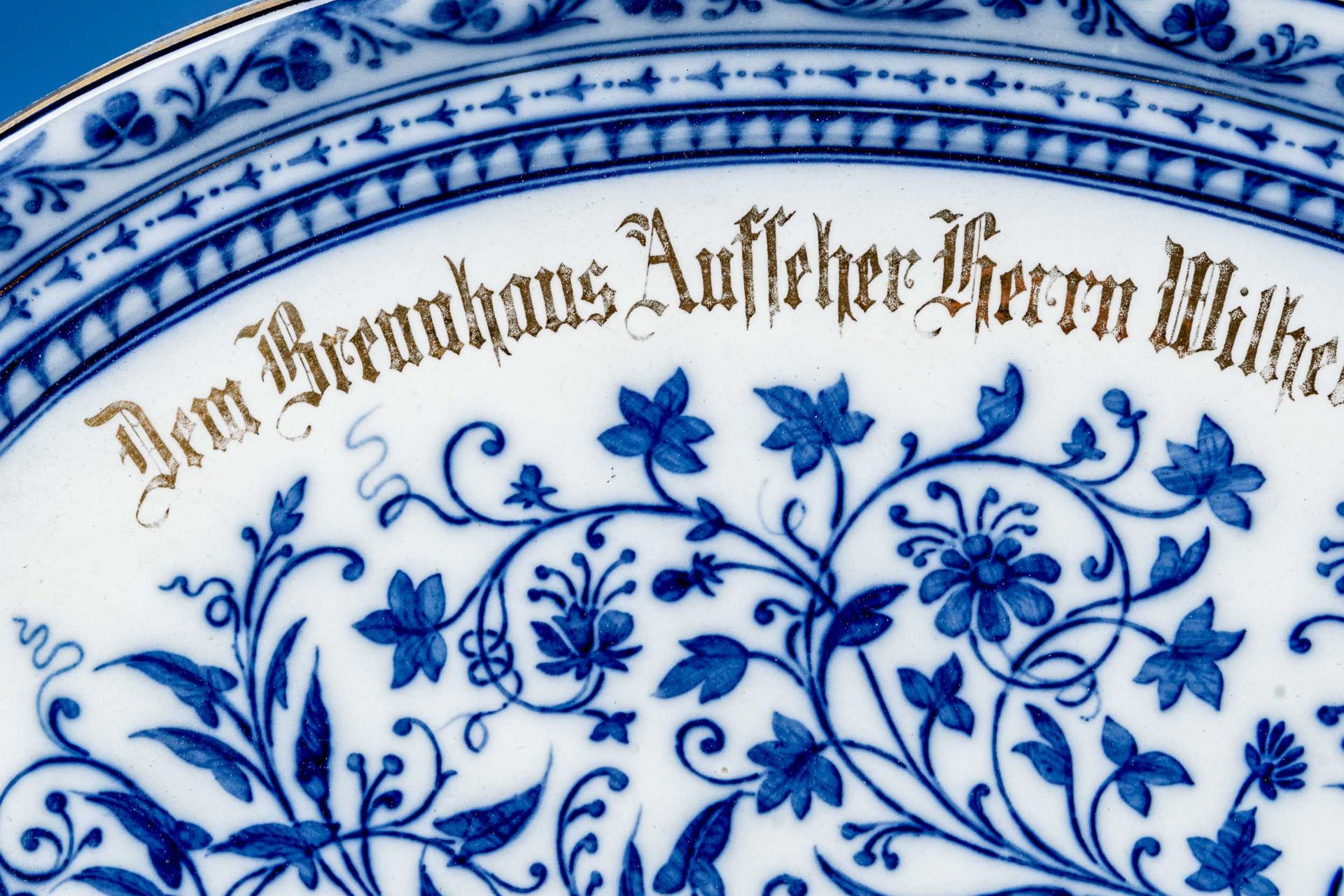 Einzigartiges, großes, ovales Henkeltablett, Villeroy & Boch, Dresden um 1897. Das aufwändig in Bla - Bild 5 aus 12