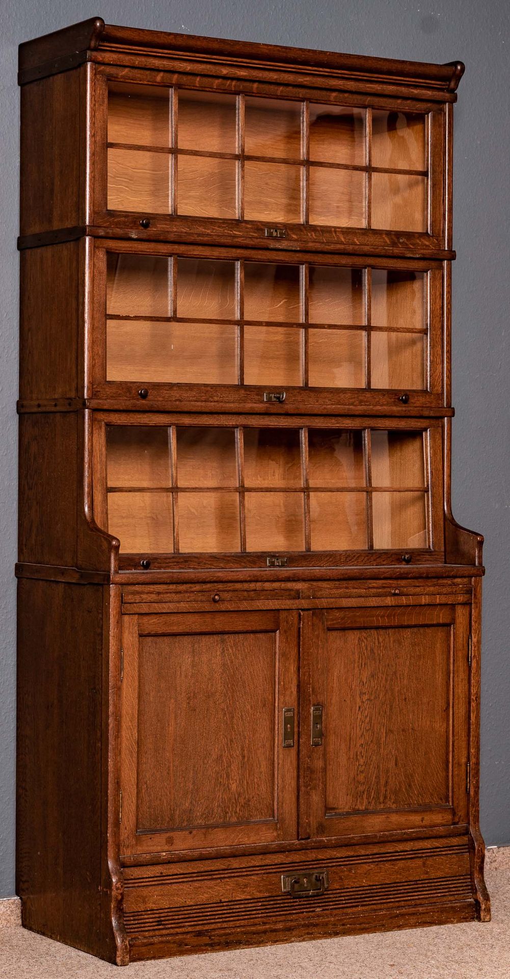 Vitrinenschrank/ Bücherschrank, sogen. "Lawyers Bookcase", um 1920/ 30, mehrteiliger Systemschrank,