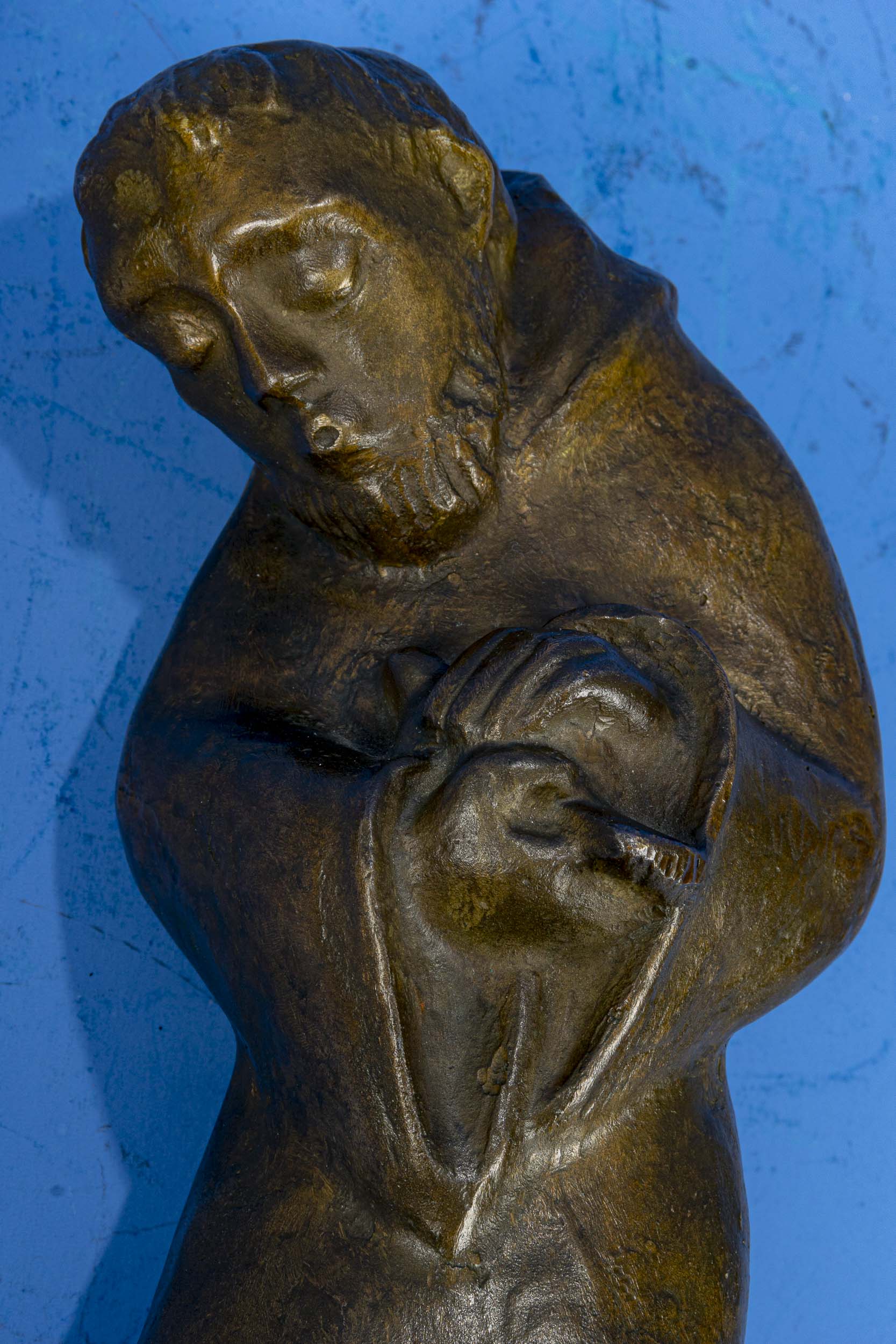 "Mönch mit Taube", bräunlich patinierte, stehende Bronzefigur des Bildhauers Heinz Bentele ( 1902- - Image 9 of 12