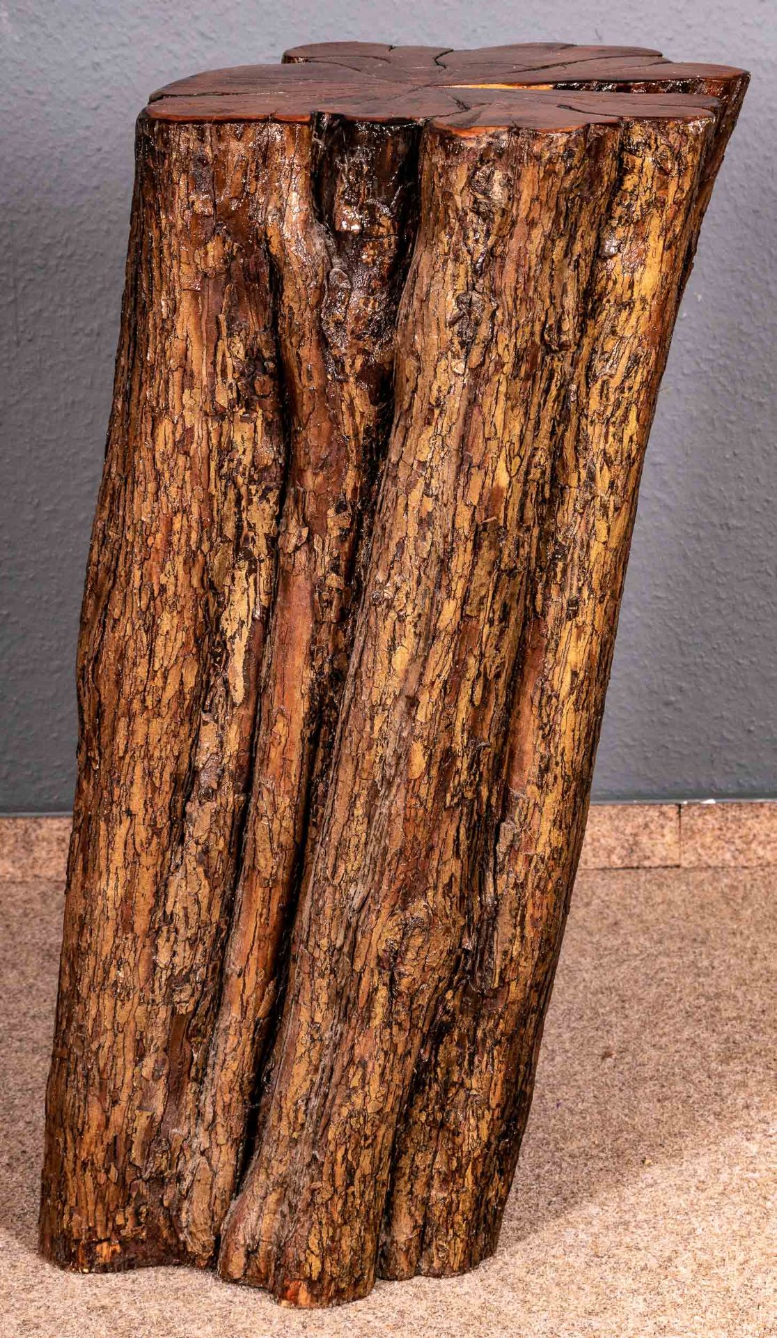 "Redwood"-Stammstück, die obere Schnittfläche geschliffen und lackiert, als Abstellfläche für z. B. - Bild 3 aus 6