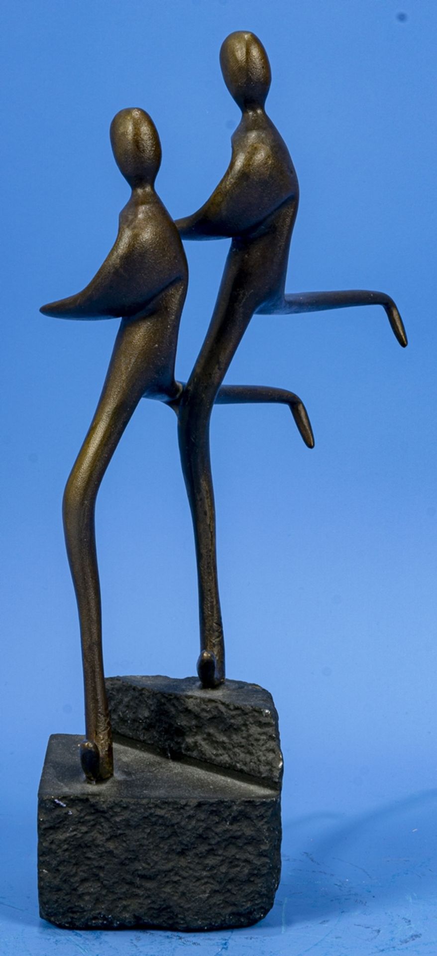 "Paarlauf", auf Sockel montierte, dunkel patinierte Bronzefigurengruppe des hannoverschen Bildhauer - Bild 8 aus 11