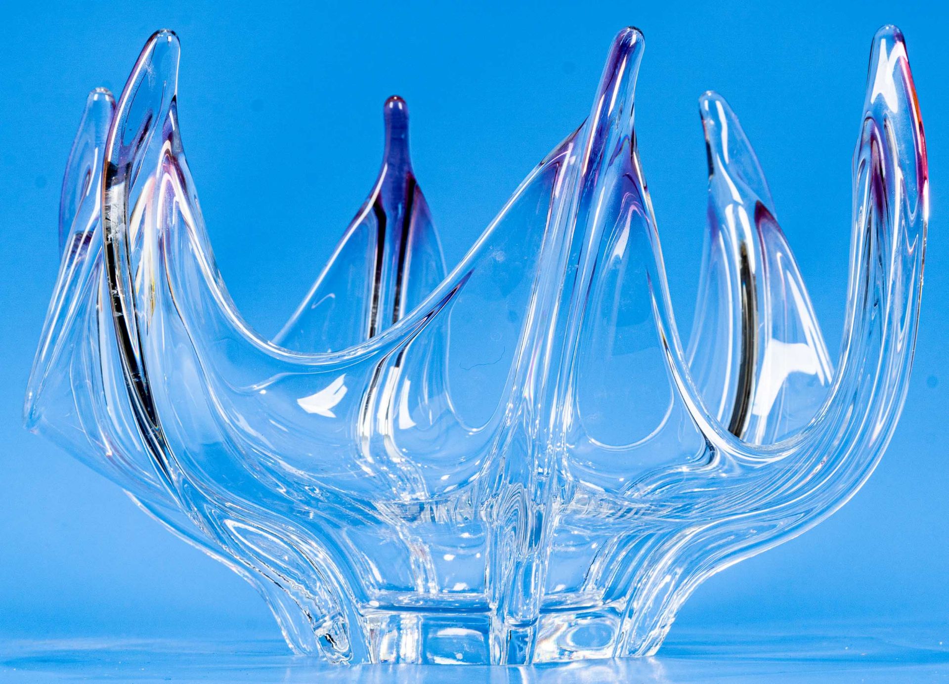 6 passige Glasschale, farbloses Kristallglas mit violetten Abschlüssen, wohl Murano/Italien, Höhe c - Image 2 of 6