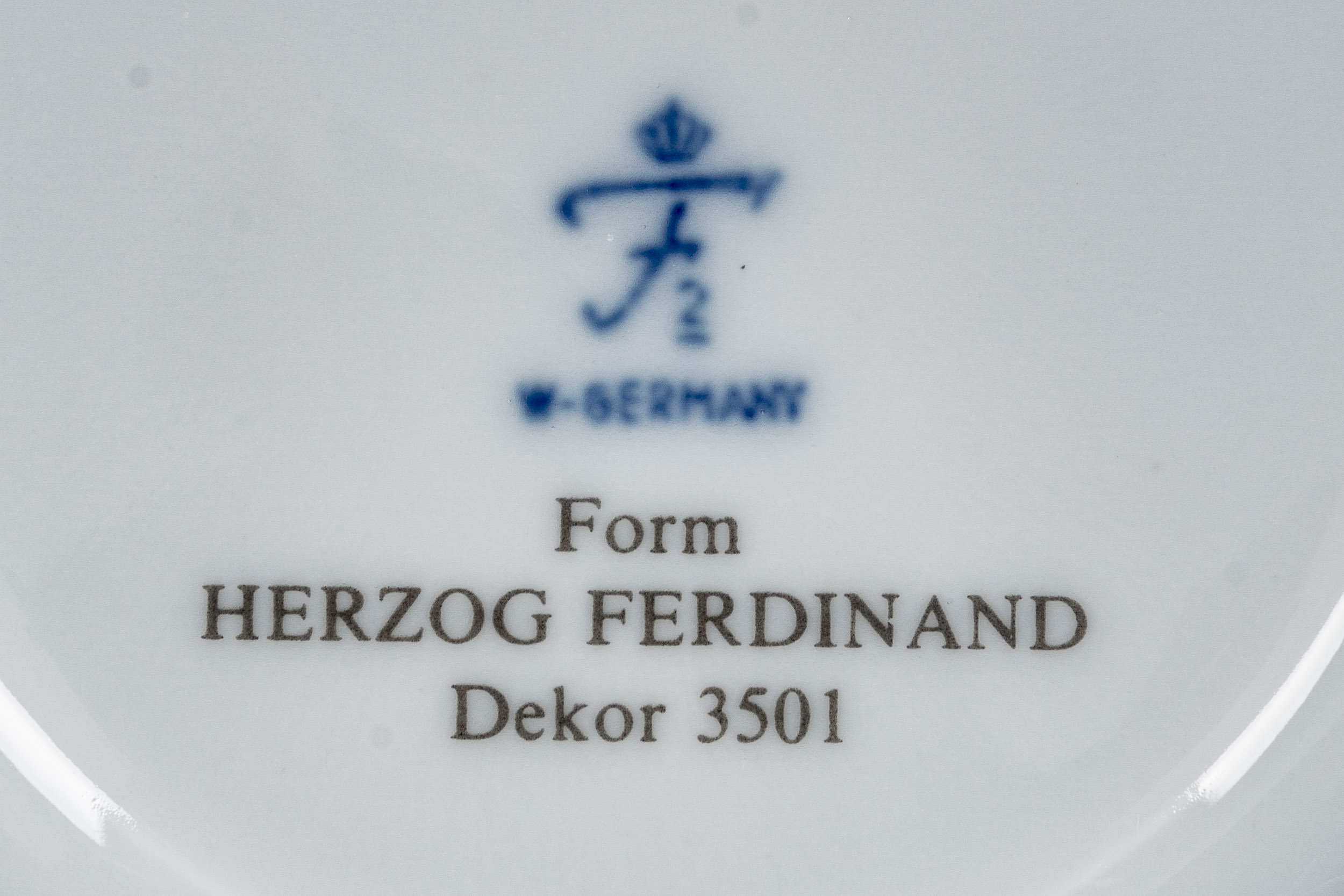 21tlg. Kaffee- Service für 6 Personen, Weißporzellan Fürstenberg, "Herzog - Ferdinand" - Dekor Nr. - Image 7 of 7