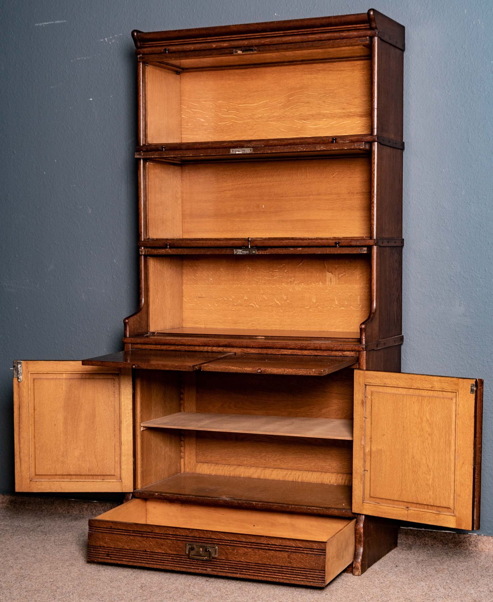 Vitrinenschrank/ Bücherschrank, sogen. "Lawyers Bookcase", um 1920/ 30, mehrteiliger Systemschrank, - Image 4 of 6