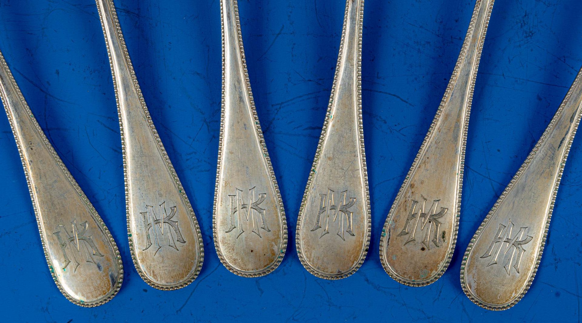 Folge von 6 Speiselöffeln/ Suppenlöffeln, 800er Silber massiv, Länge je ca. 21 cm, schlichte, klass - Image 5 of 7