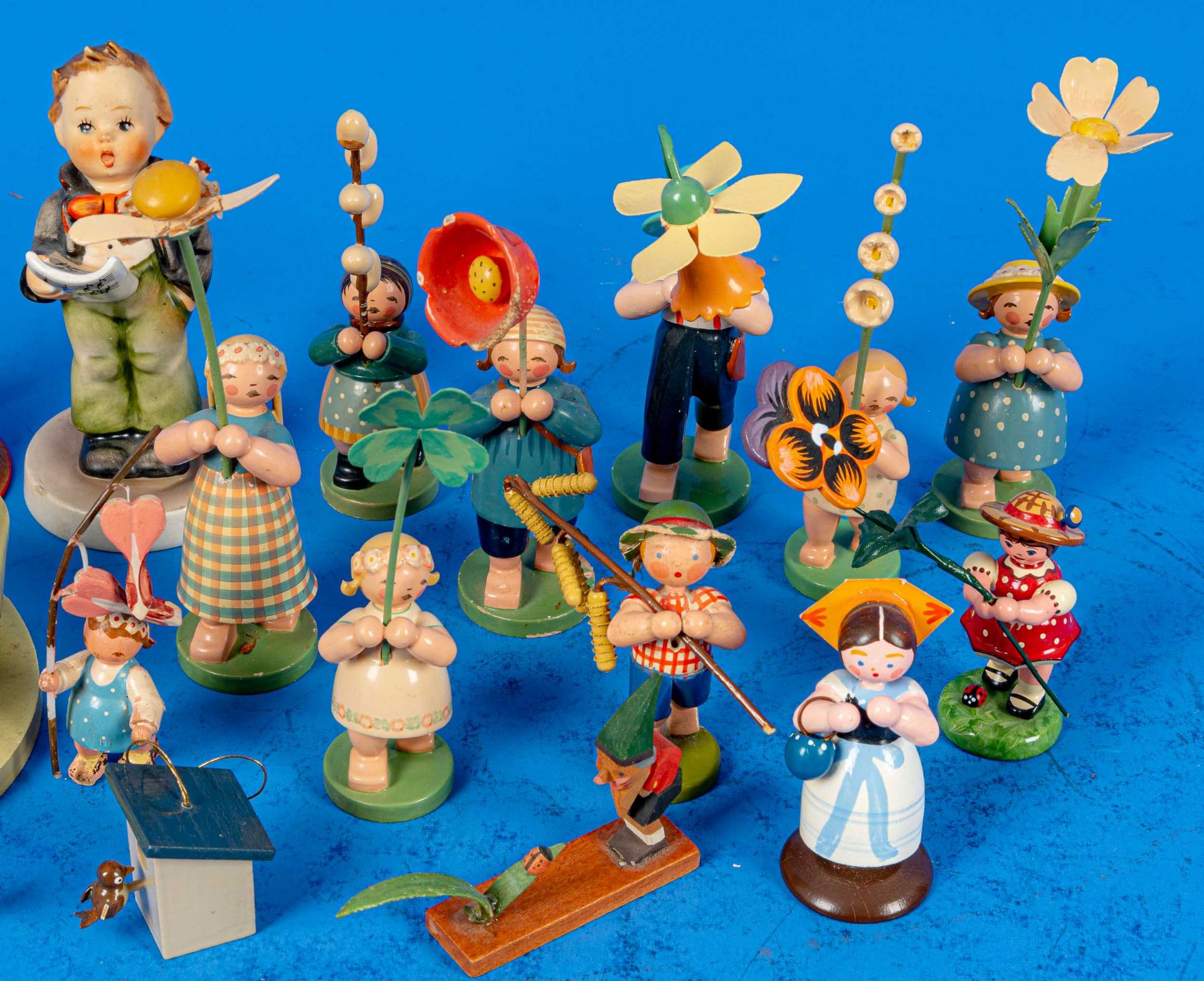 23 teiliges Konvolut versch. "Frühlings"-Figuren; bestehend aus 11 "Blumenkindern", 2 Gänse-Hütern, - Image 5 of 9