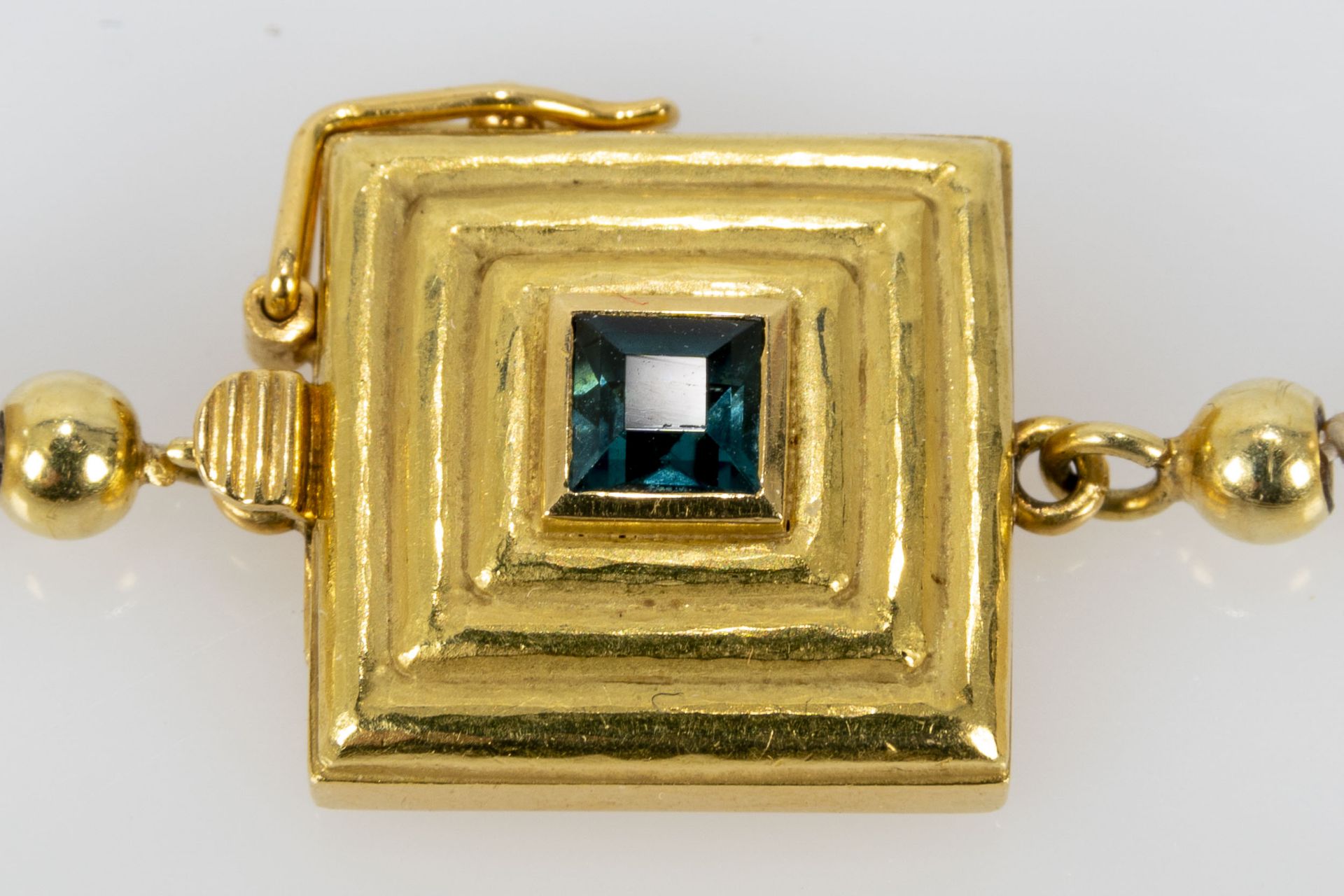 Einzigartiges 4-teiliges Schmuckset, bestehend aus eleganter Perlenkette, Fingerring und passendem  - Bild 14 aus 16
