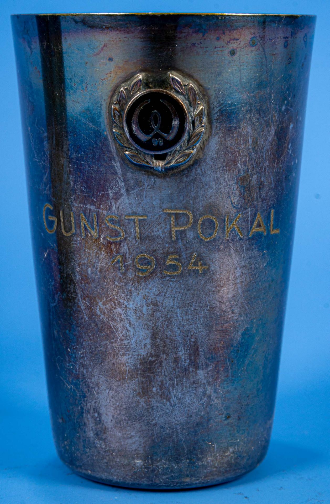 3 x "GUNST" - Pokal aus den Jahren 1954, 1955 & 1957. Versilberte Becher mit aufgelegten, verschied - Image 6 of 8