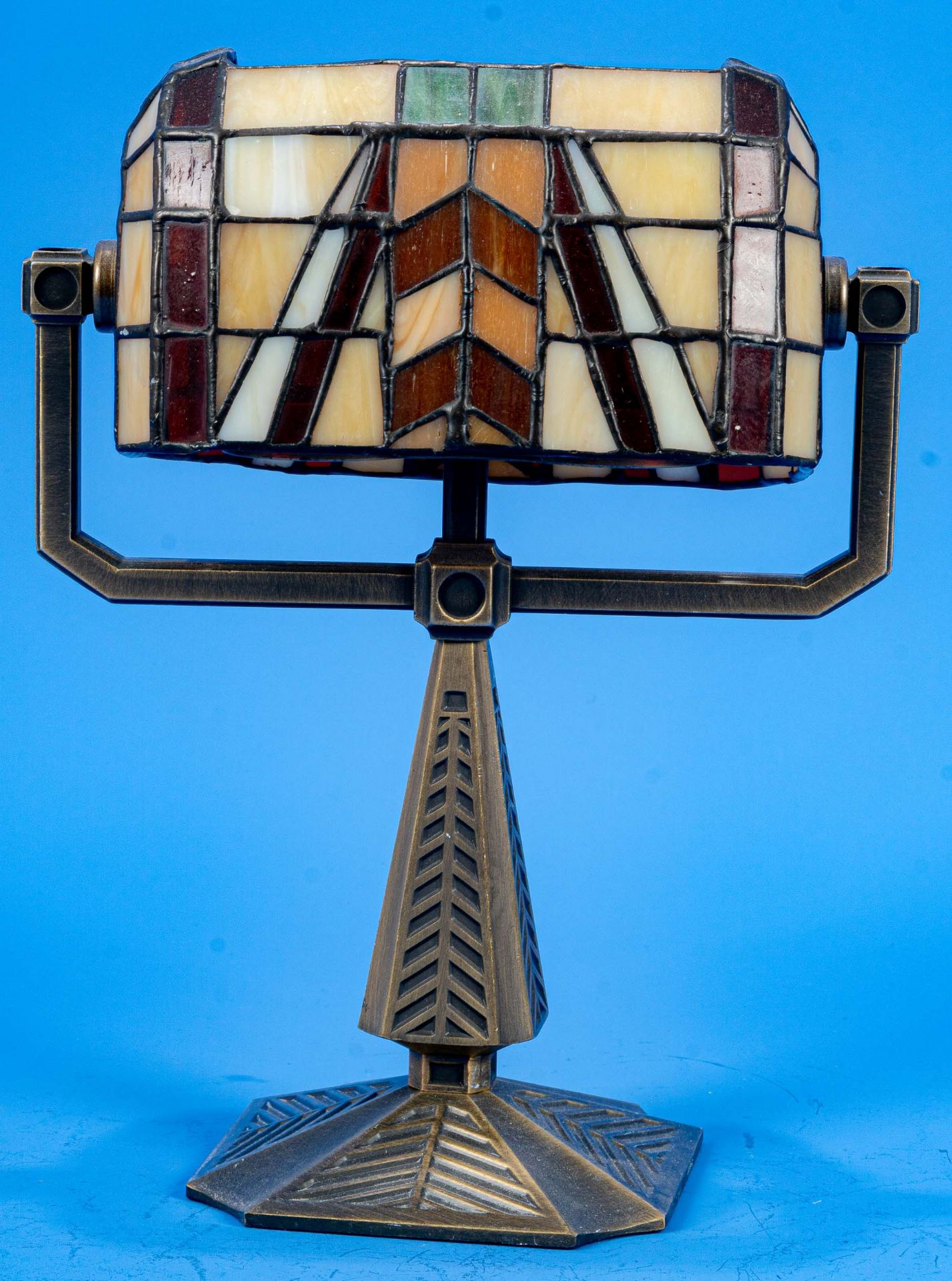 Zweiflammiger Teelicht - Halter in Form einer klassischen "Art - Deco" Schreibtischlampe, 20./ 21. - Image 5 of 6