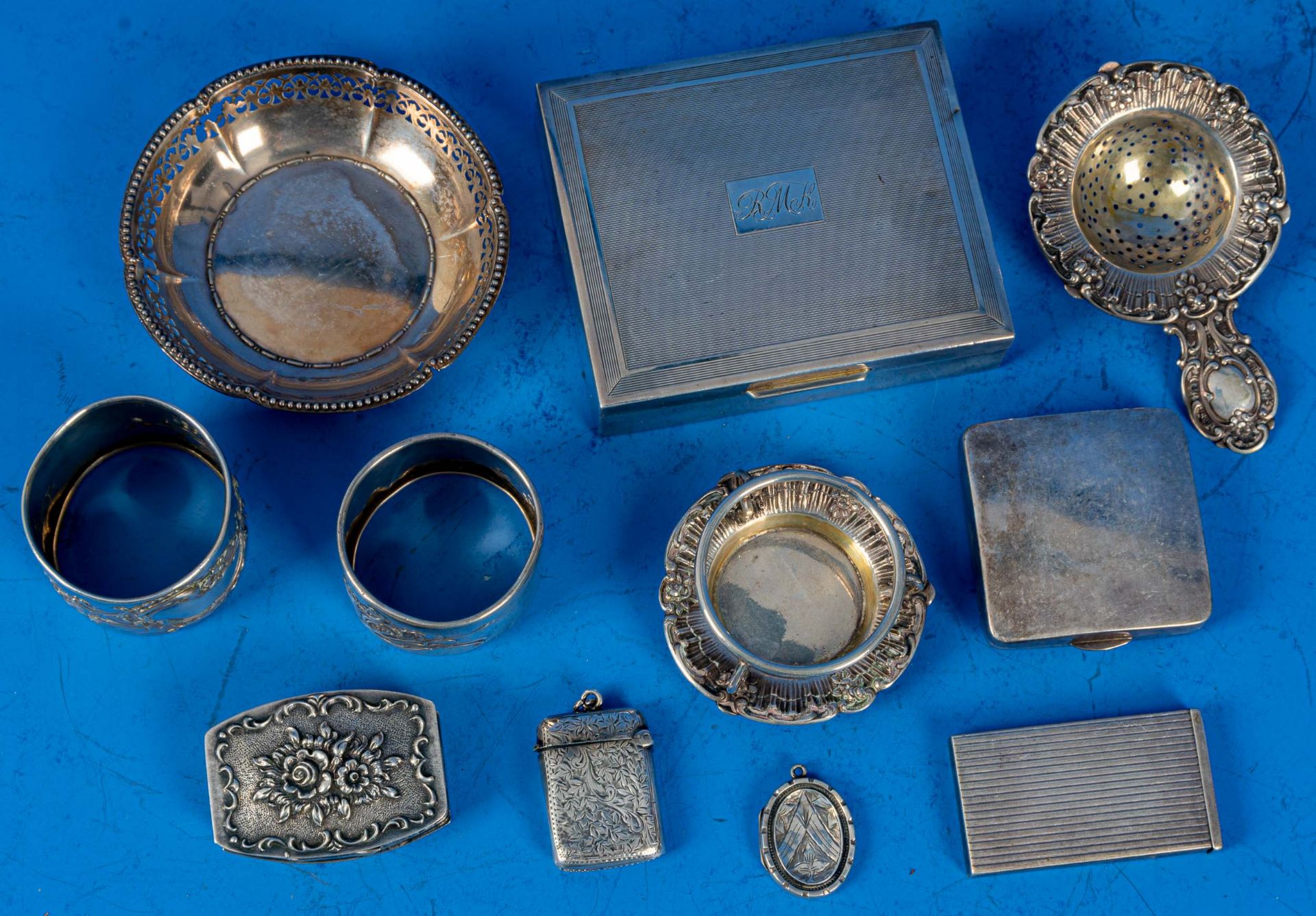 11tlg. Sammlung verschiedener Silberwaren, überwiegend Silber; versch. Alter, Größen, Materialien, 