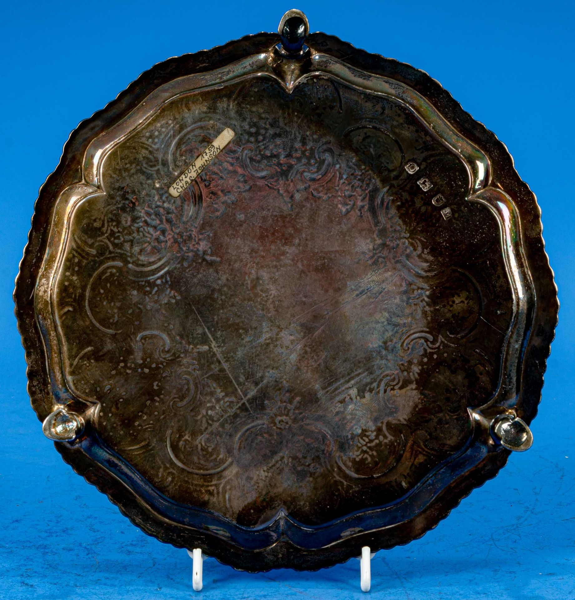 Antiker englischer "Salver", Periode Georg III, Meistermarke: Chas Johnson, London 1759, ca. 503 gr - Bild 3 aus 9