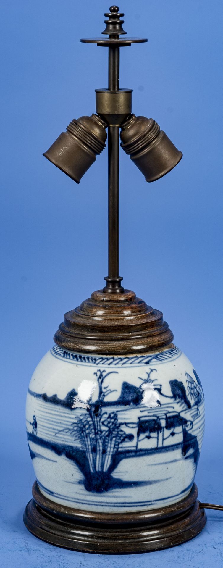 "Ingwer- Jar" als Tischlampenfuß; der Ingwertopf, China, 19. oder 20. Jhdt., mit Landschaftsdekoren