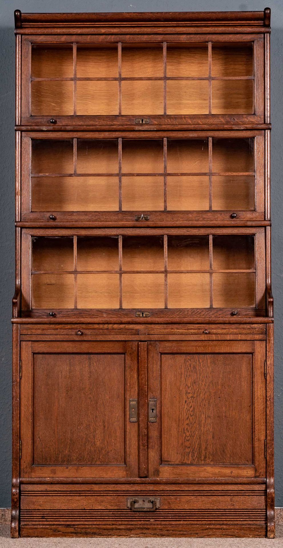 Vitrinenschrank/ Bücherschrank, sogen. "Lawyers Bookcase", um 1920/ 30, mehrteiliger Systemschrank, - Image 2 of 6