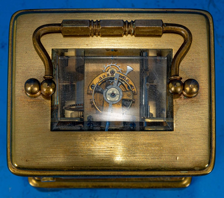 Antike französische Reiseuhr, sogen. "Carriage Clock", rundum verglastes Messinggehäuse, arabische - Image 8 of 10