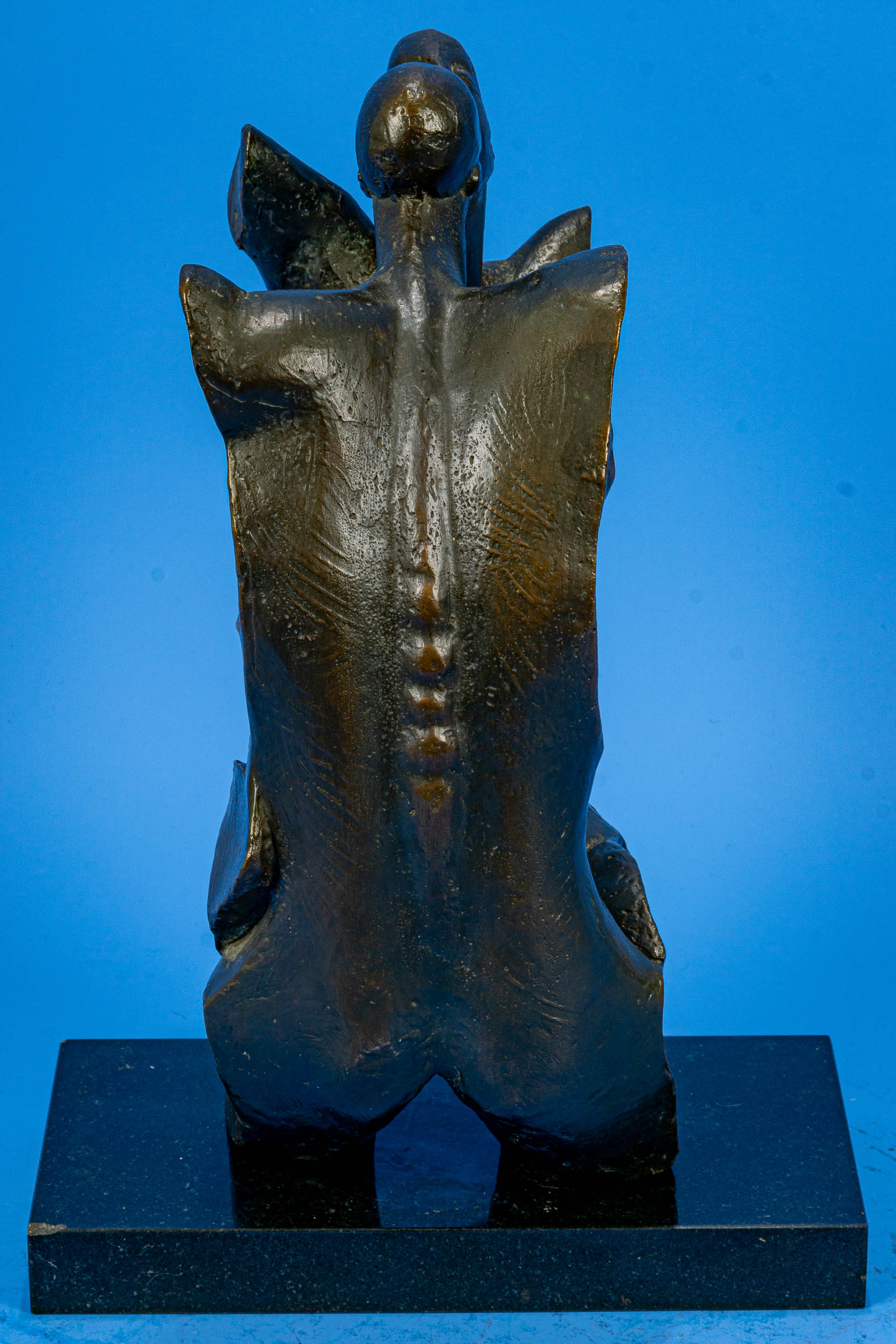 SERGEY MUSAT (geb. 1959 St. Petersburg): "Der Kuss" - dunkelbraun patinierte, modernistische Bronze - Image 13 of 14