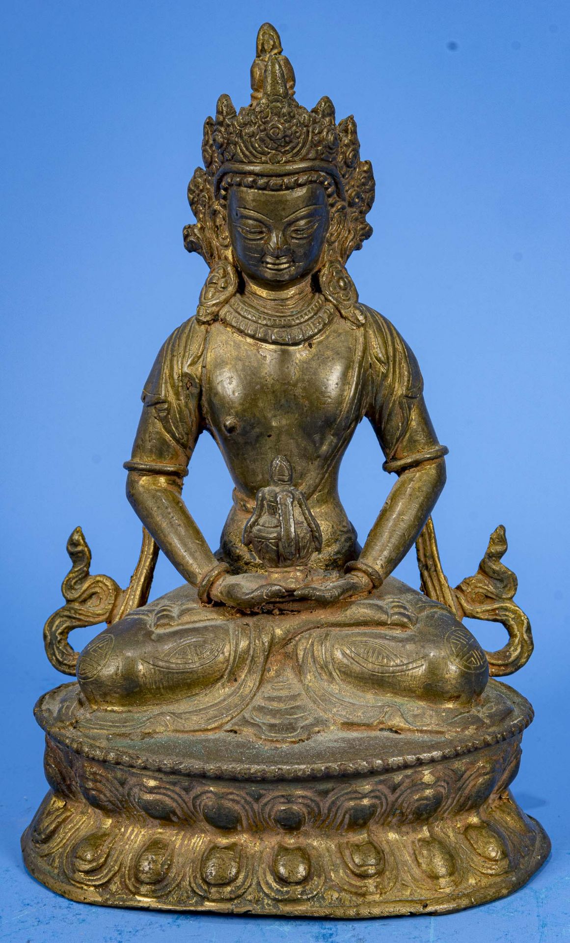 Sitzender Buddha auf Lotussockel, Messingguss, unbekanntes Alter, Höhe ca. 18 cm.