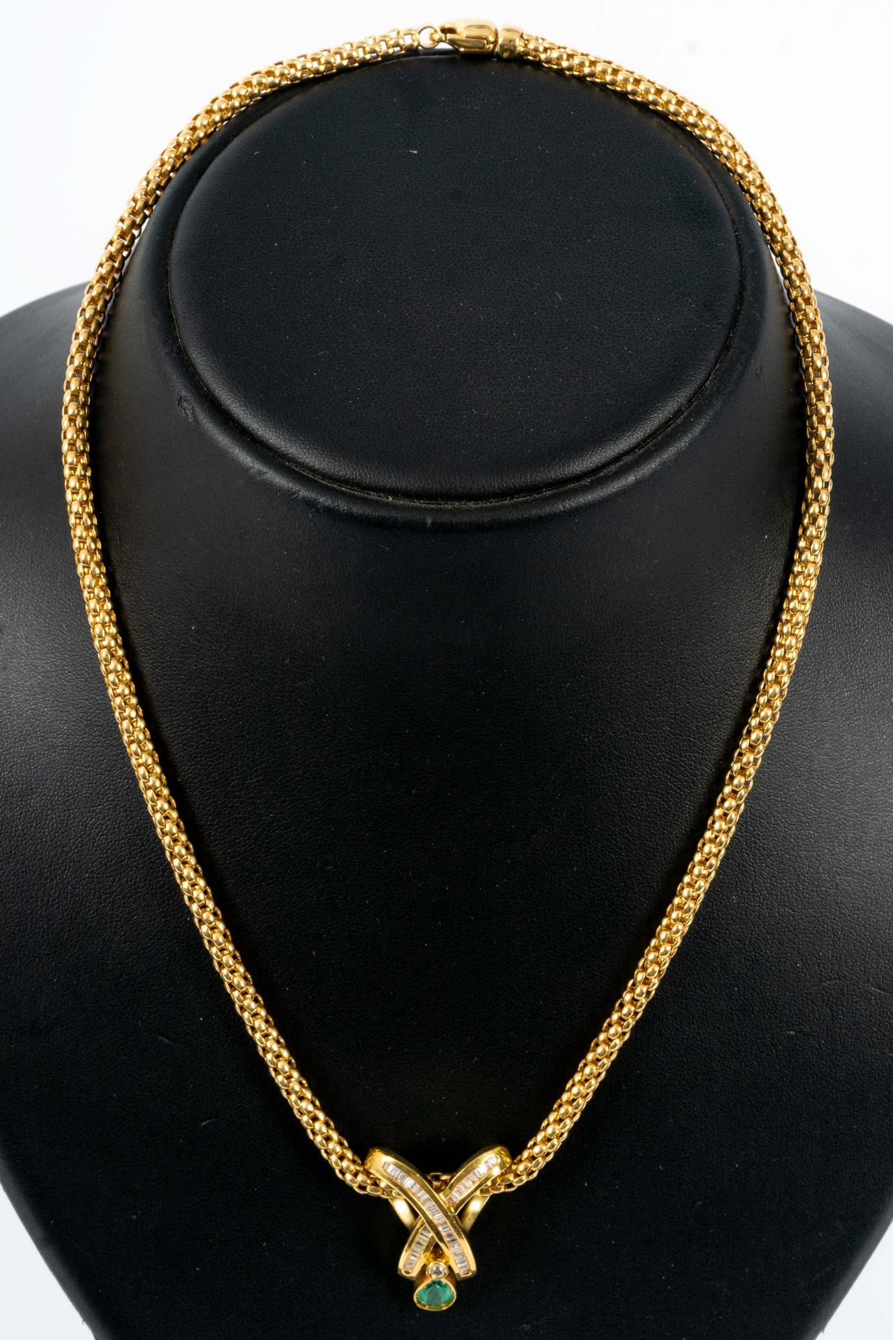 Prächtiges Smaragd-Brillant-Collier, bewegliche, ca. 46 cm lange tauförmige Halskette mit einer Bre - Bild 3 aus 10