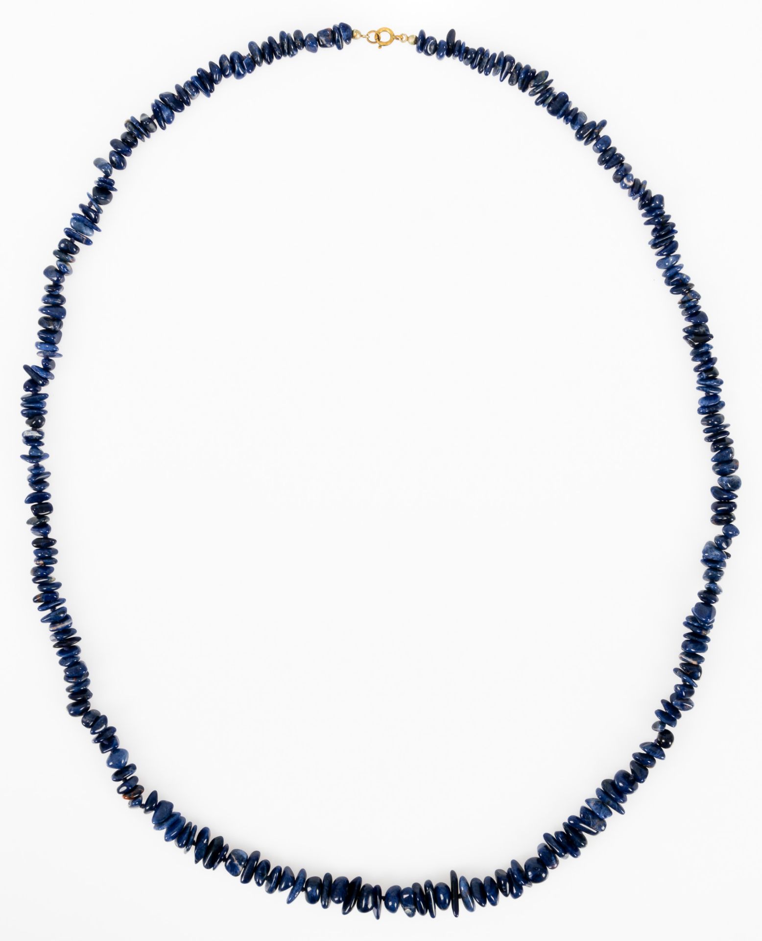 Ca. 88 cm lange Lapislazuli - Fundstück - Halskette mit unedlem Verschluss. - Image 3 of 4